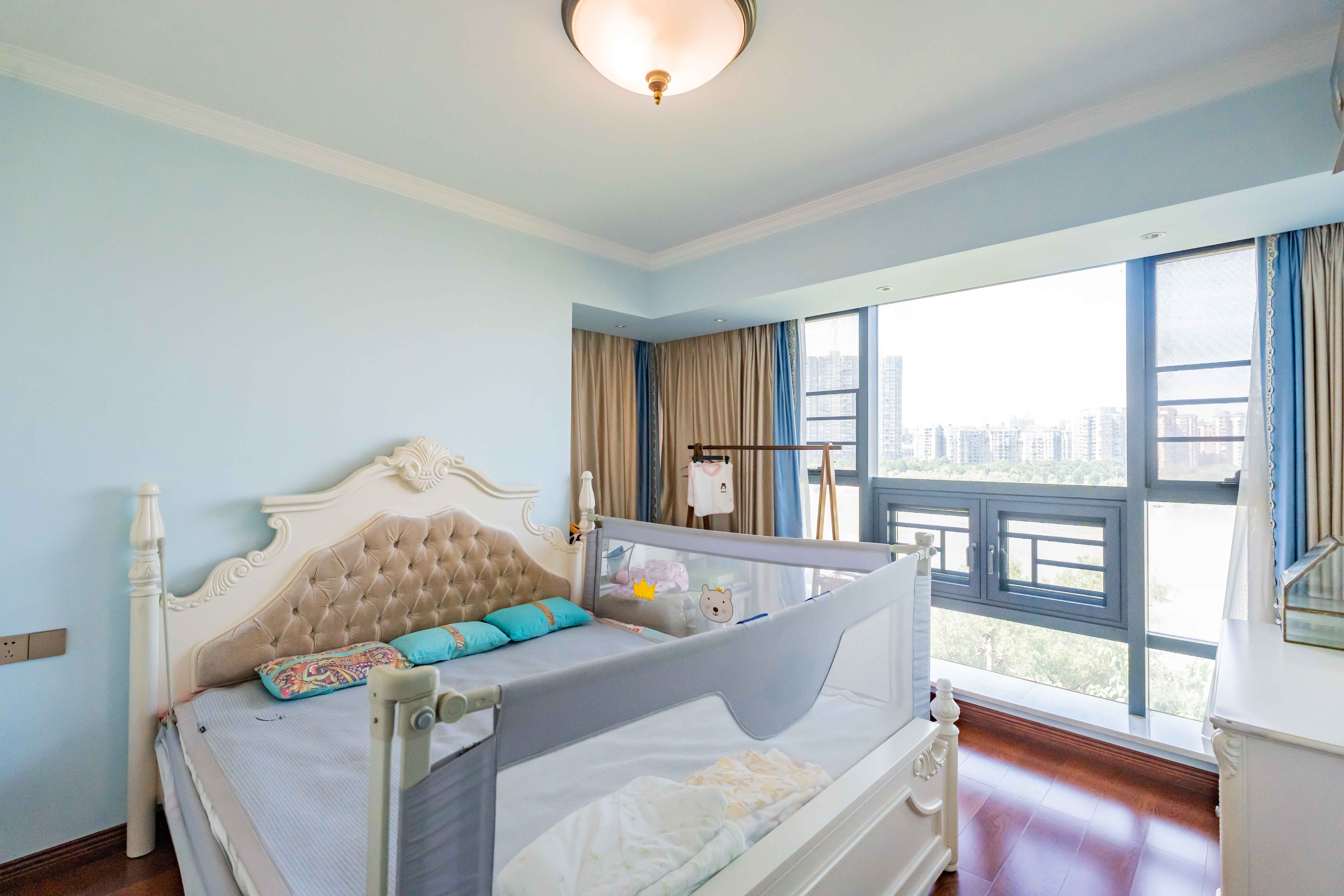 江景华府 4室2厅2卫 152.0万 江景华府 4室2厅2卫 152.0万卧室