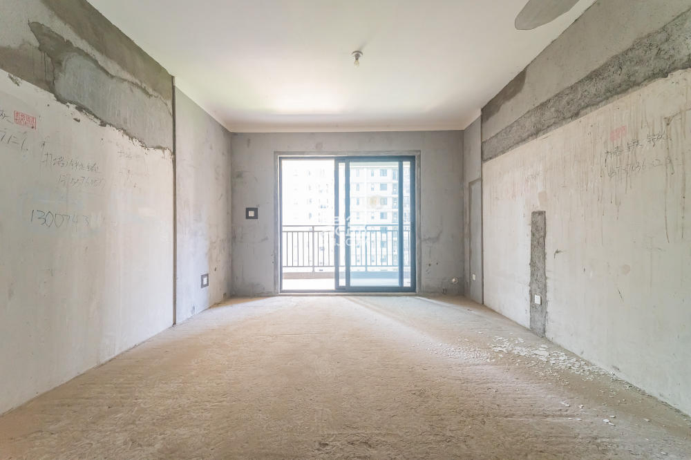 恒基凯旋门三期  4室2厅2卫    108.8万