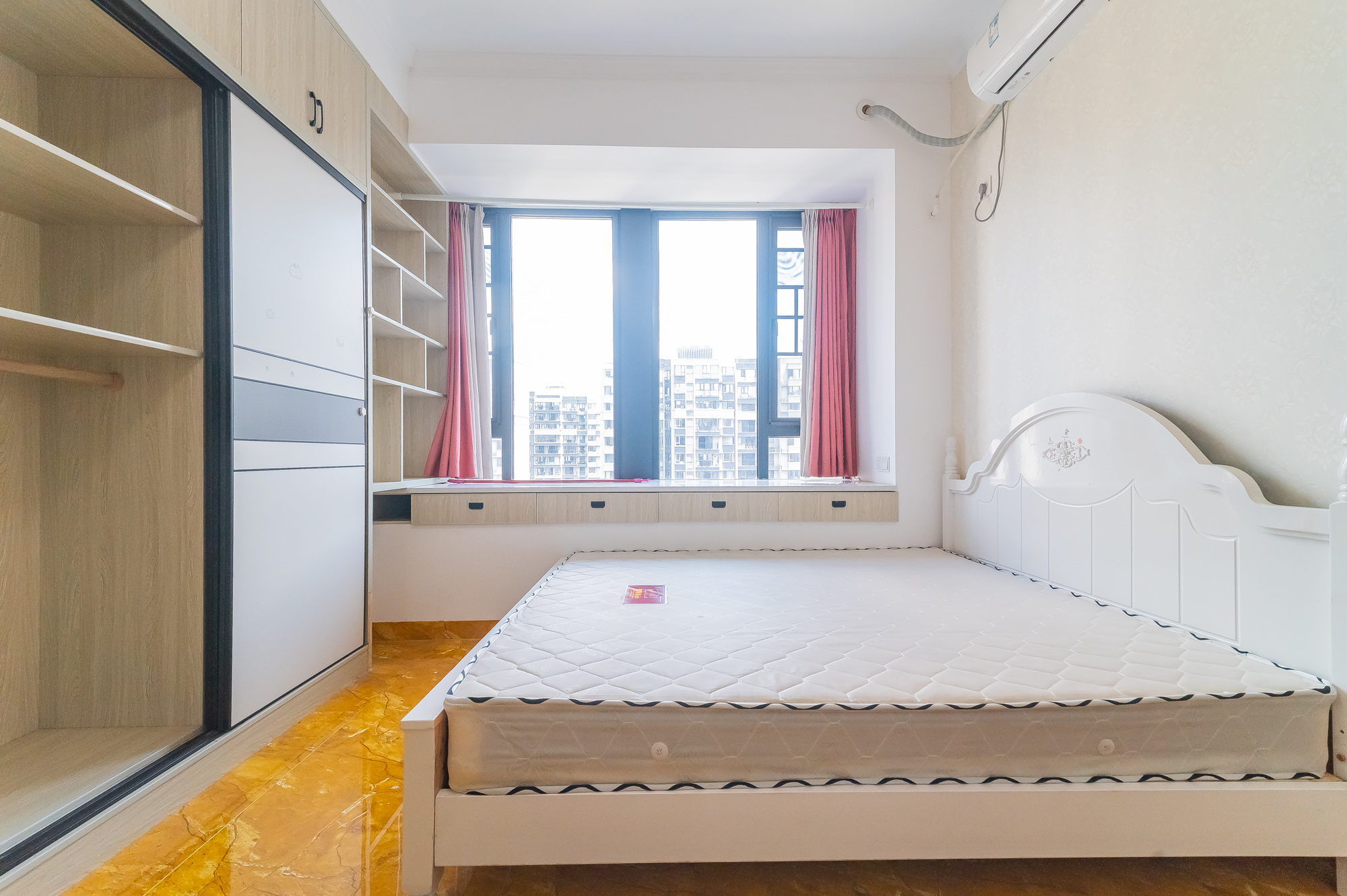 中建悦和城  1室1厅1卫    28.8万卧室