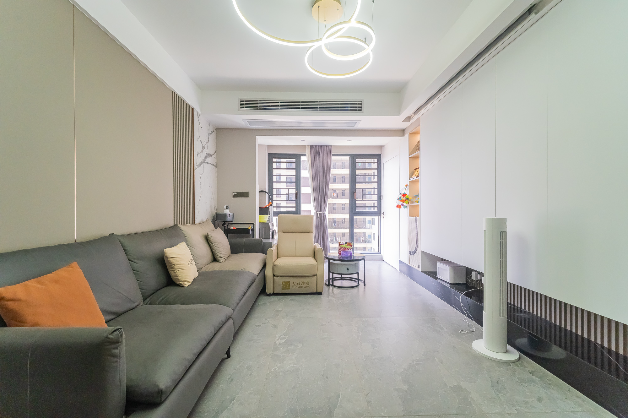 旭辉美的东樾城 3室2厅2卫 109.8万 旭辉美的东樾城 3室2厅2卫 109.8万客厅