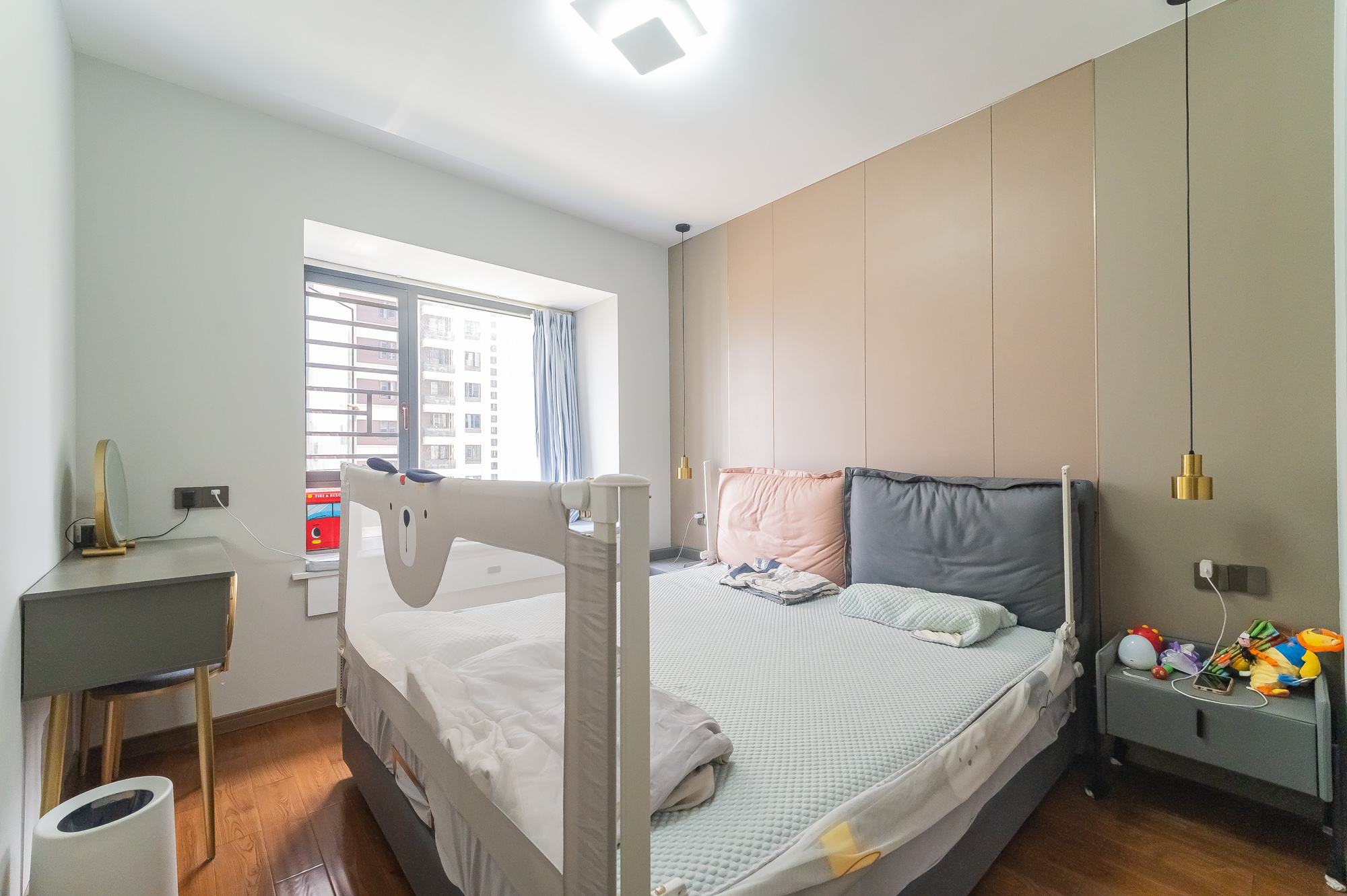 旭辉美的东樾城 3室2厅2卫 109.8万 旭辉美的东樾城 3室2厅2卫 109.8万卧室