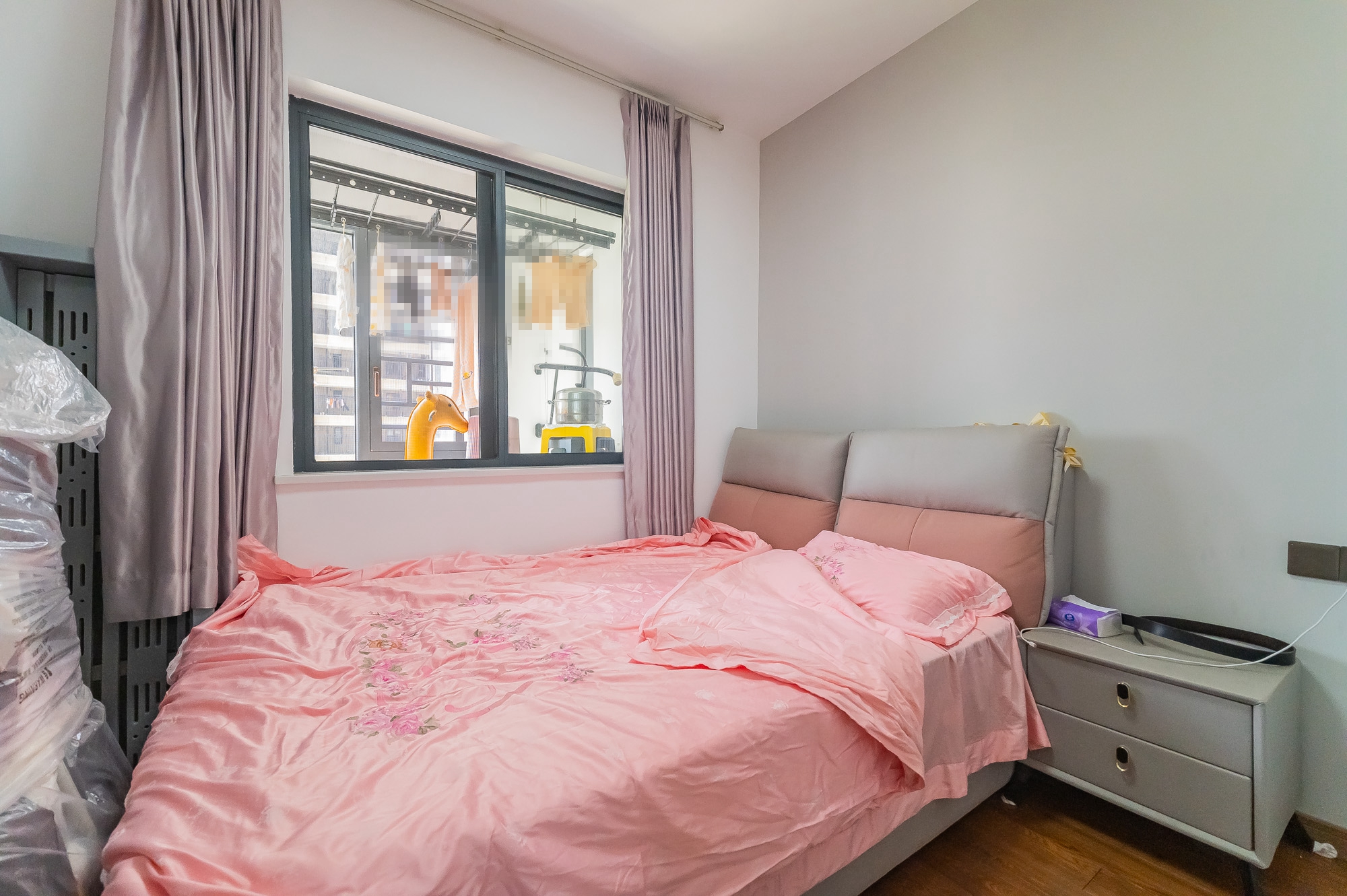 旭辉美的东樾城 3室2厅2卫 109.8万 旭辉美的东樾城 3室2厅2卫 109.8万卧室