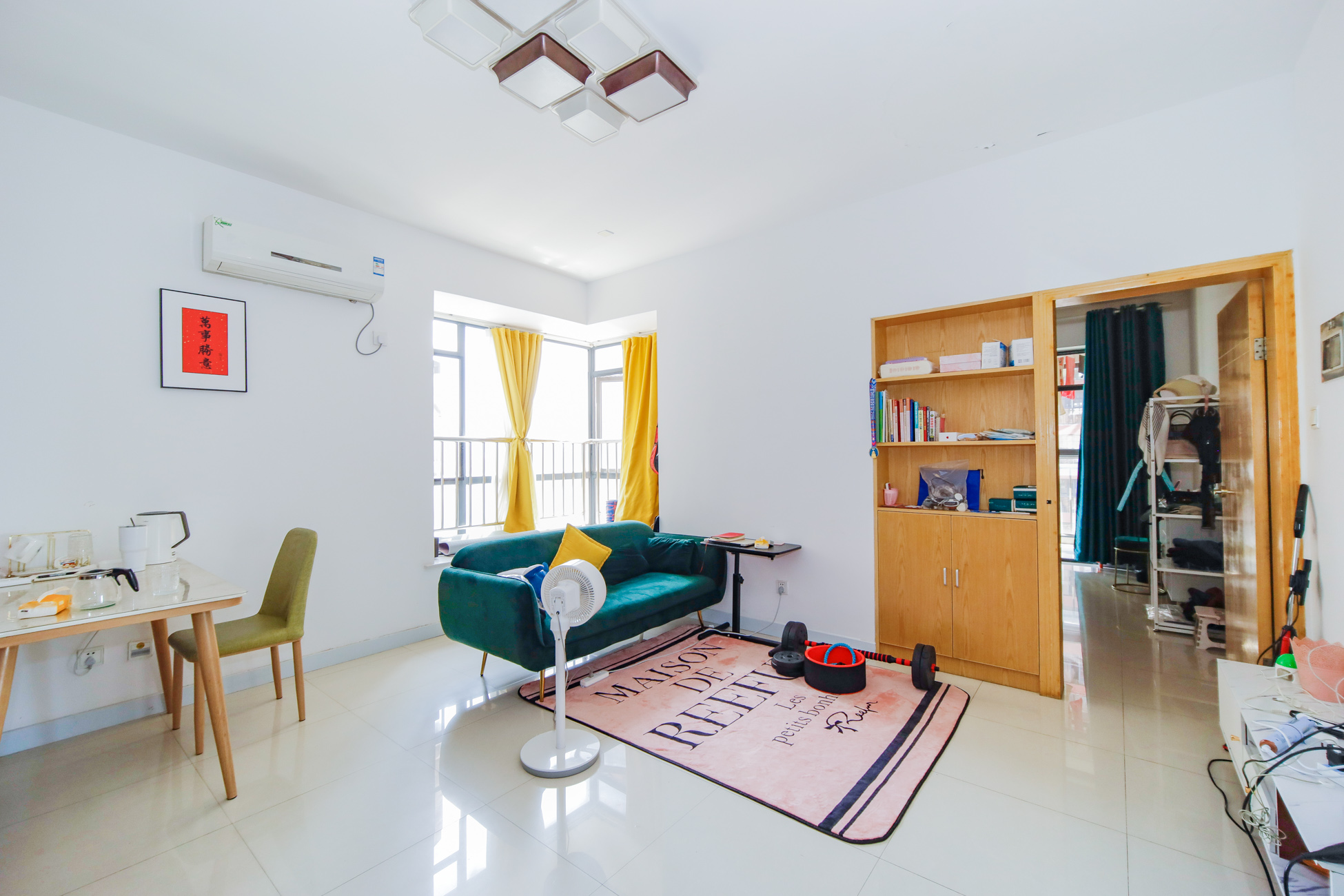 金领家族 1室1厅1卫 39.8万 金领家族 1室1厅1卫 39.8万客厅