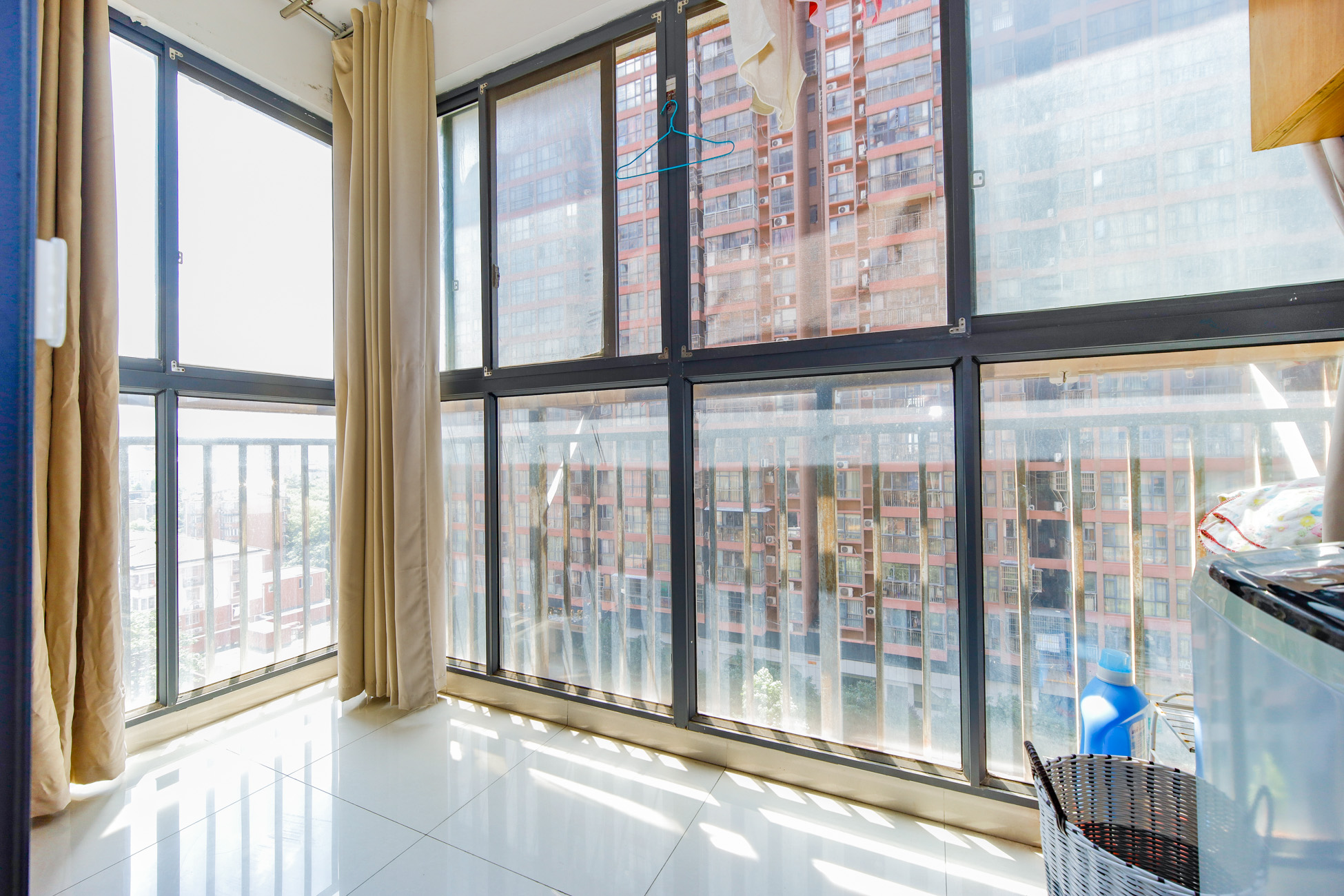 金领家族 1室1厅1卫 39.8万 金领家族 1室1厅1卫 39.8万阳台