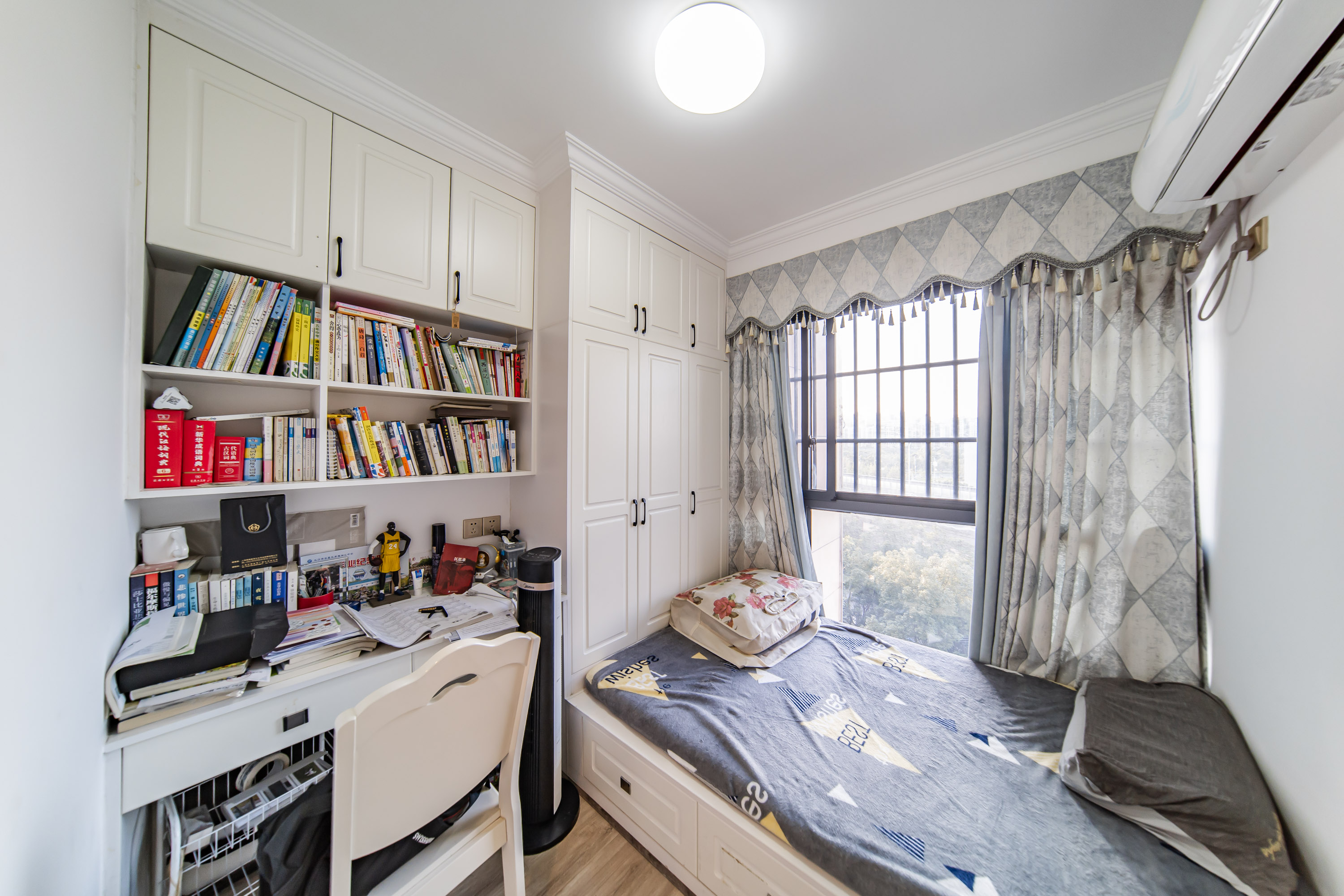 湘熙水郡(观澜海赋家园) 4室2厅2卫 158.0万 湘熙水郡(观澜海赋家园) 4室2厅2卫 158.0万卧室