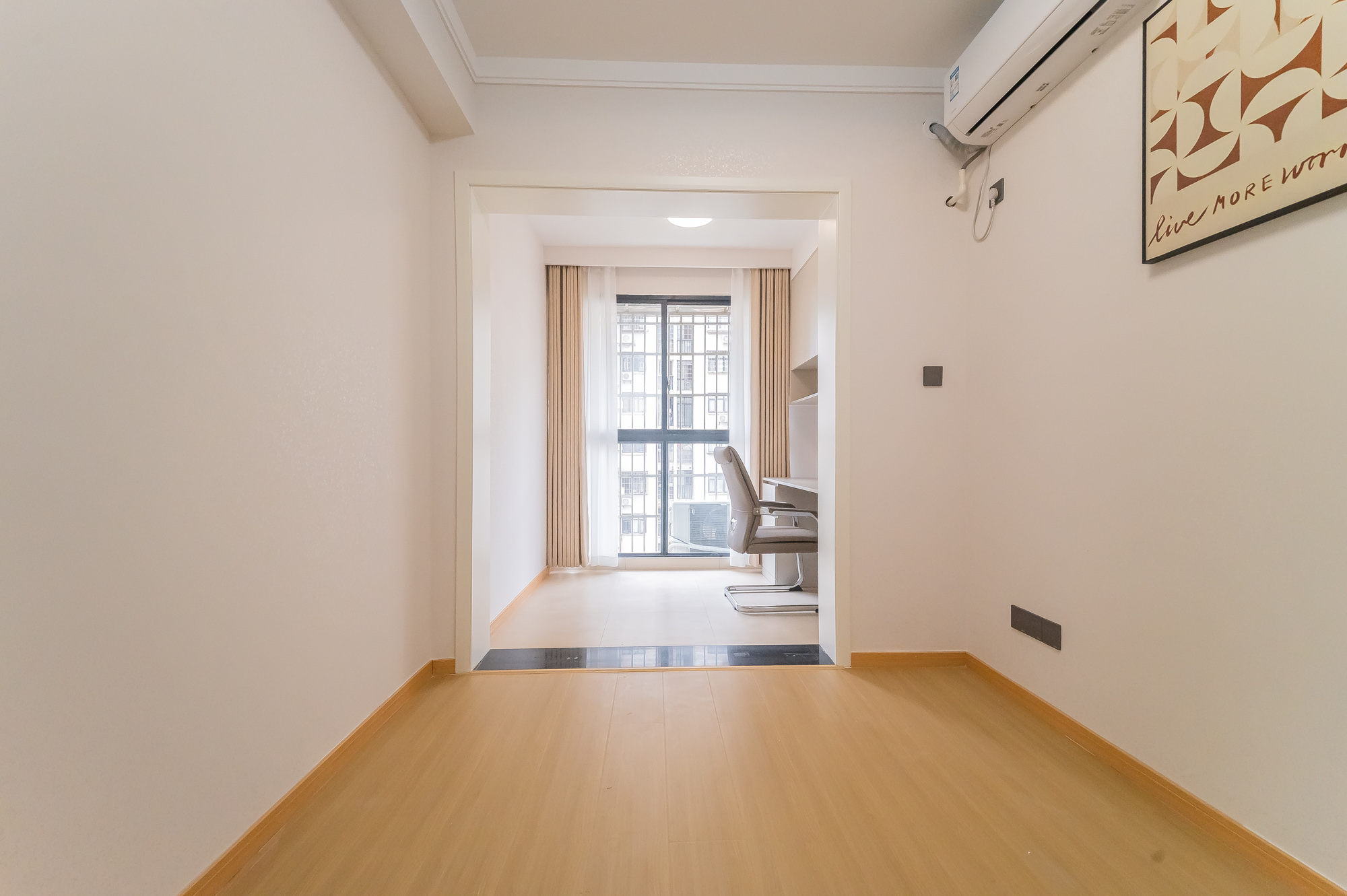 鹏基诺亚山林  4室2厅2卫    113.0万卧室