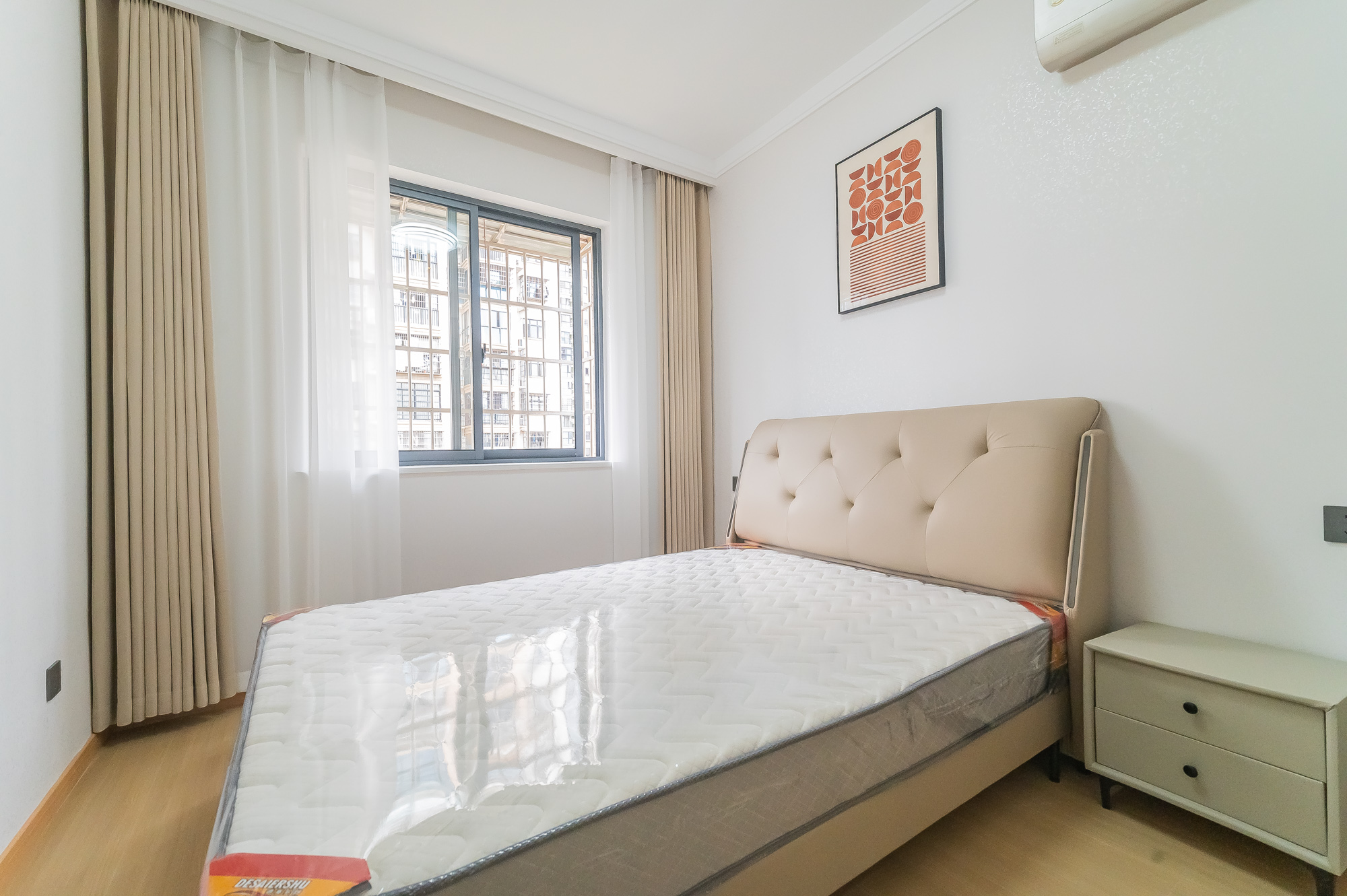 鹏基诺亚山林  4室2厅2卫    113.0万卧室