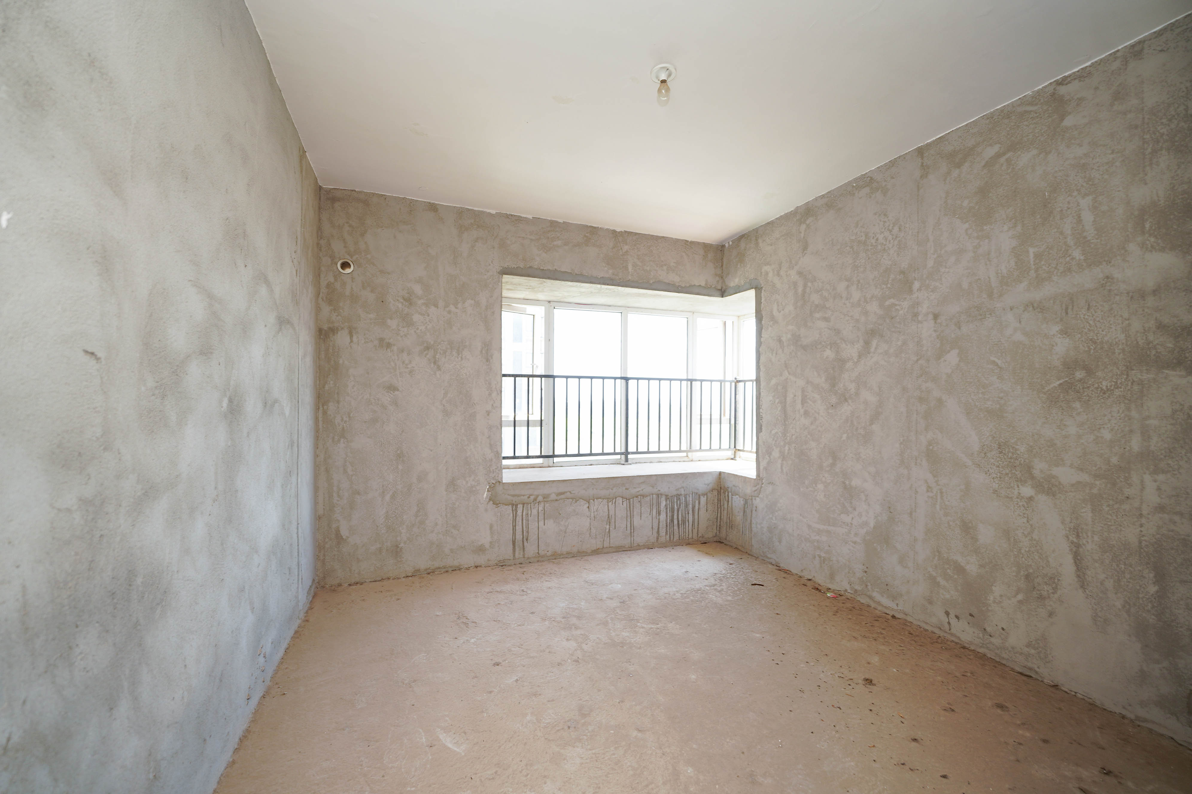 鑫天格林香山 4室2厅2卫 63.0万 鑫天格林香山 4室2厅2卫 63.0万卧室