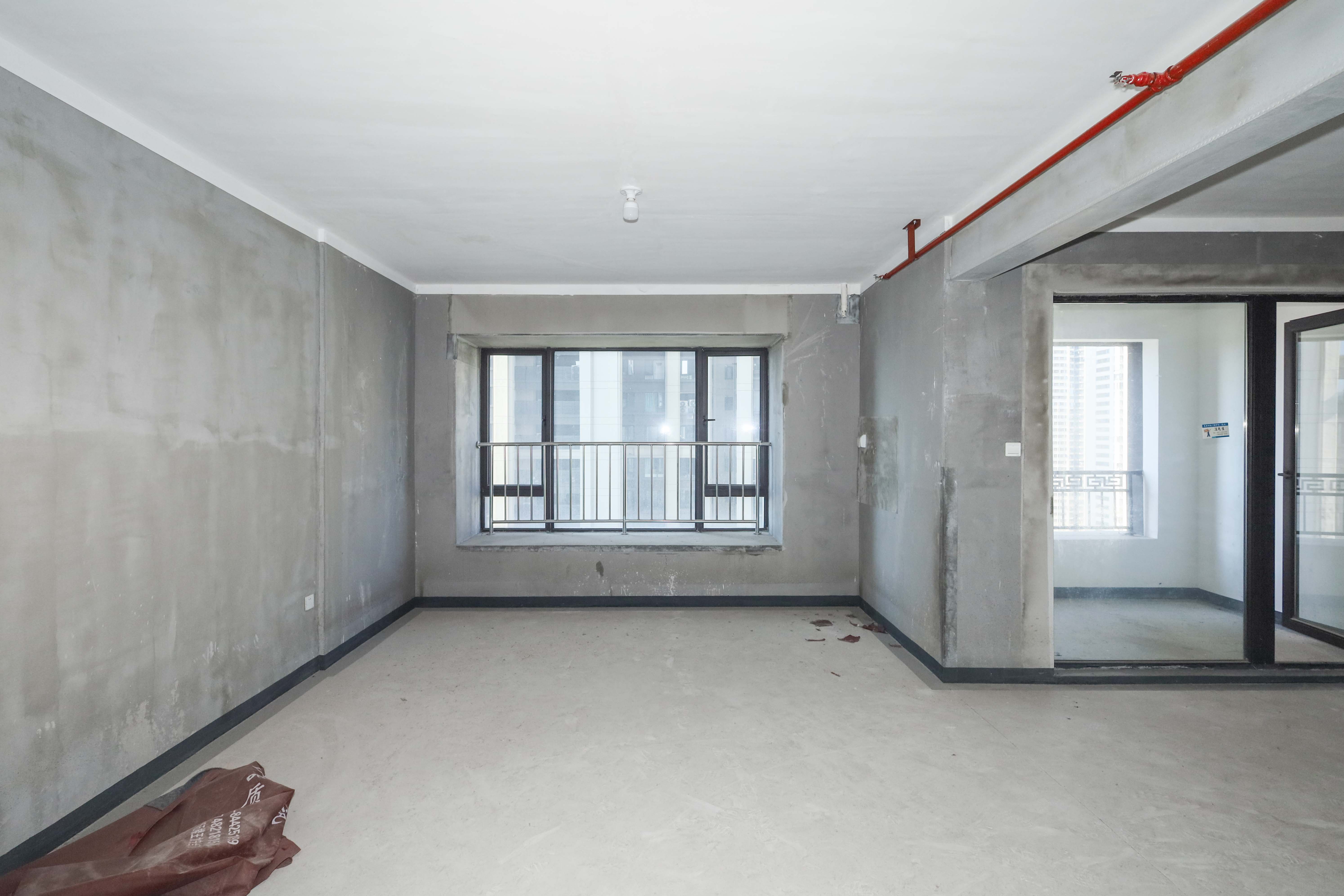 建发央著  4室2厅2卫   210.00万