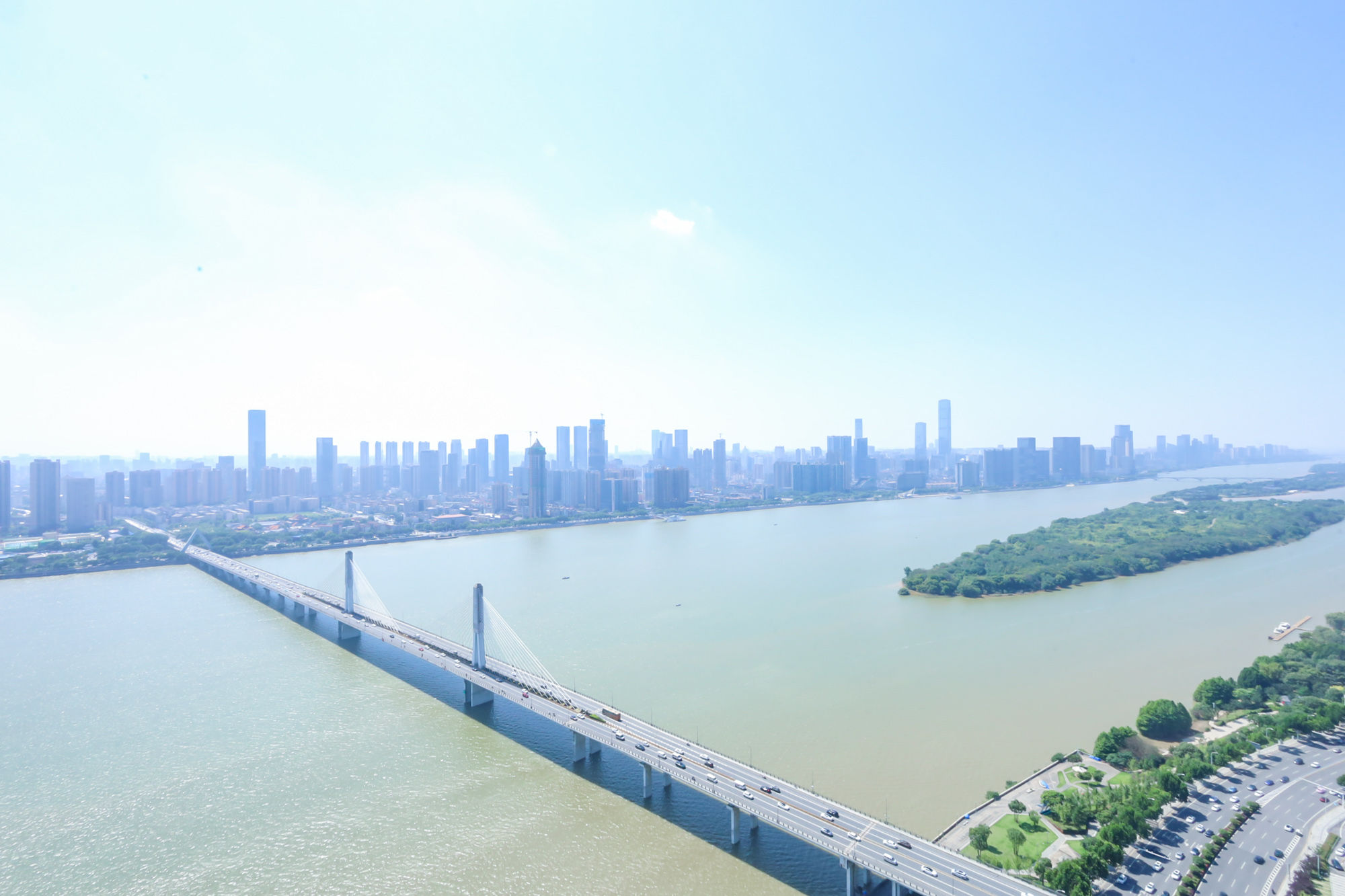 世茂外滩里（世茂铂翠湾三期）  4室2厅2卫   338.00万其他