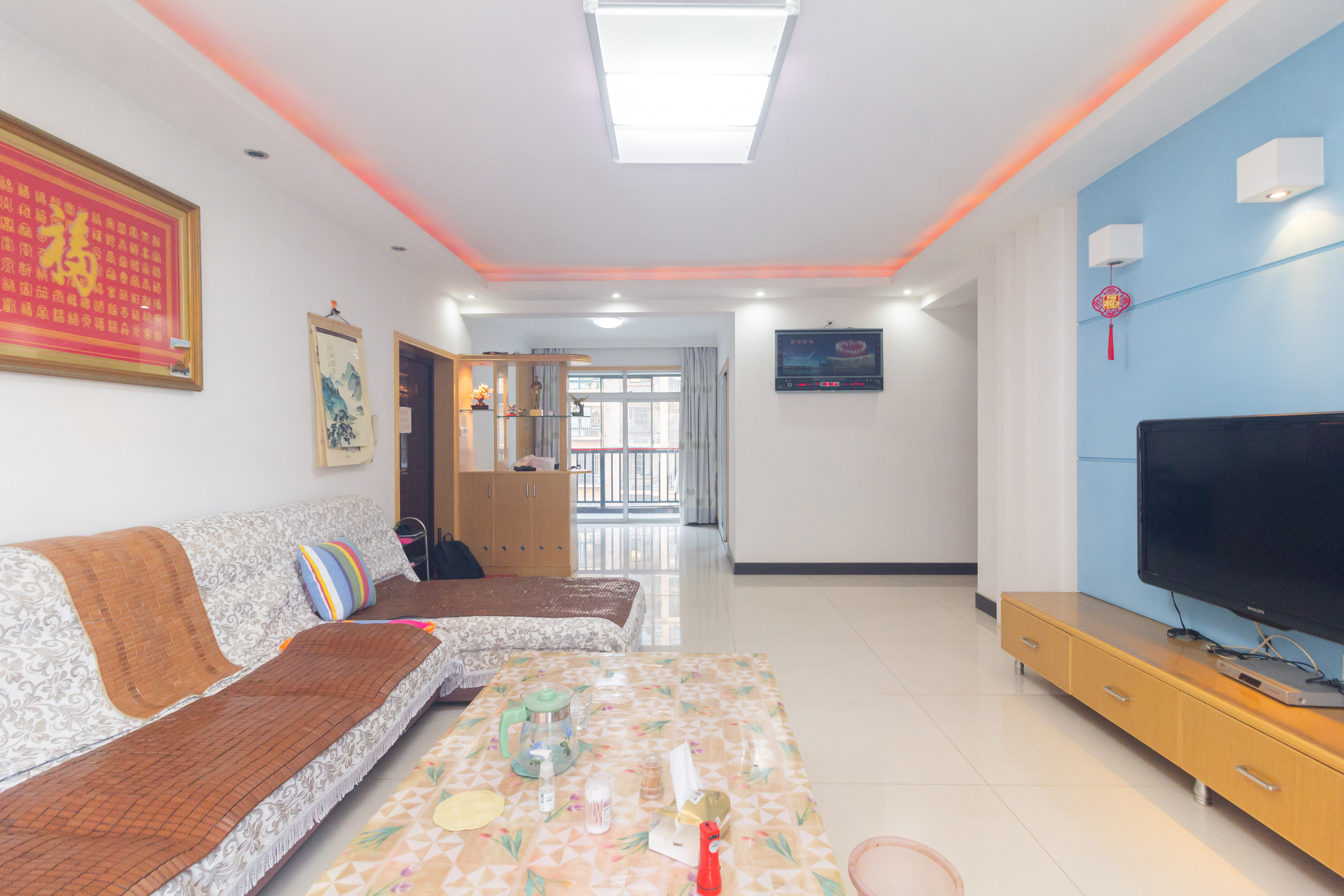 博雅湘水湾 3室2厅2卫 72.8万 博雅湘水湾 3室2厅2卫 72.8万客厅