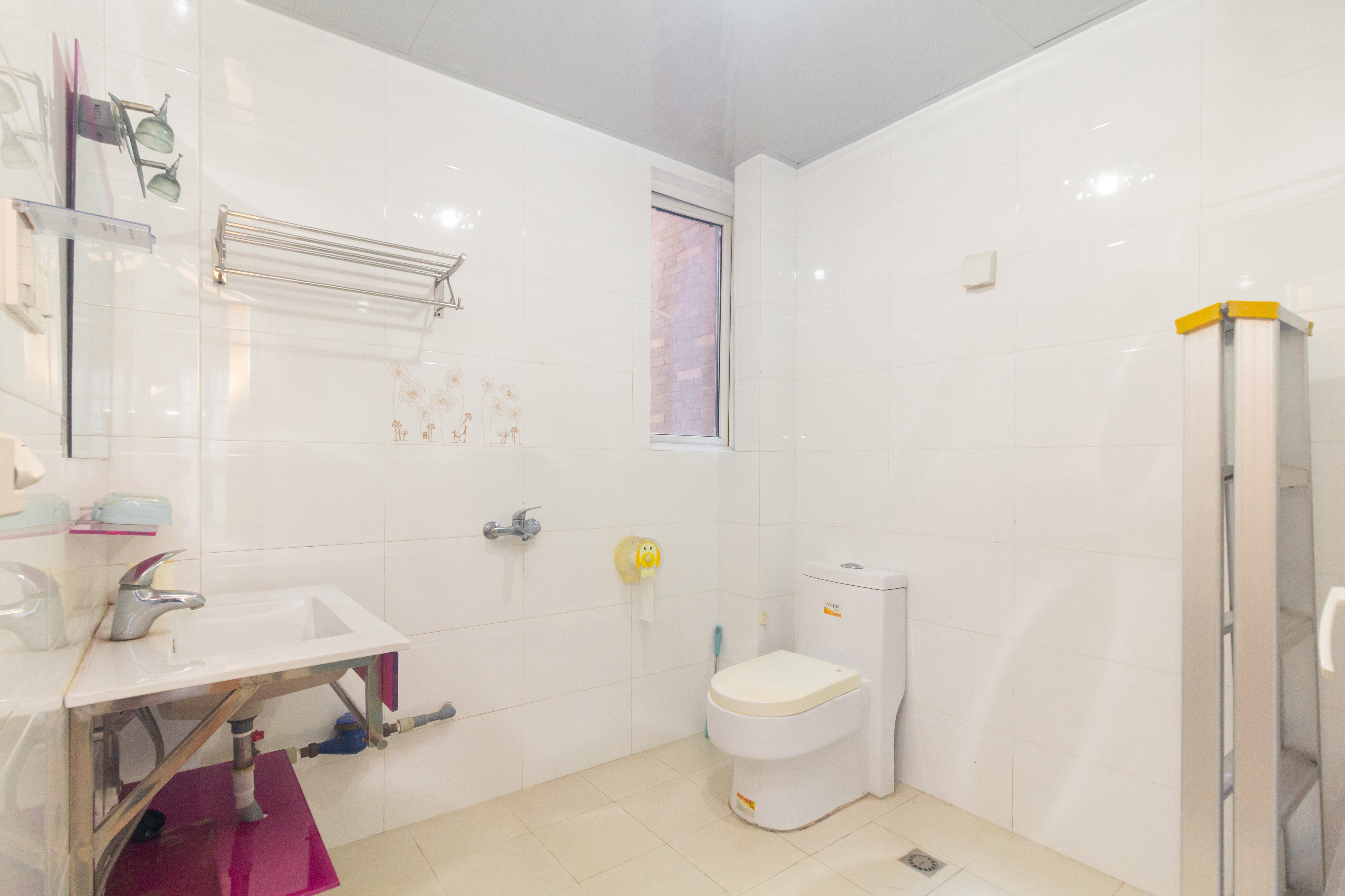 博雅湘水湾 3室2厅2卫 72.8万 博雅湘水湾 3室2厅2卫 72.8万卫生间