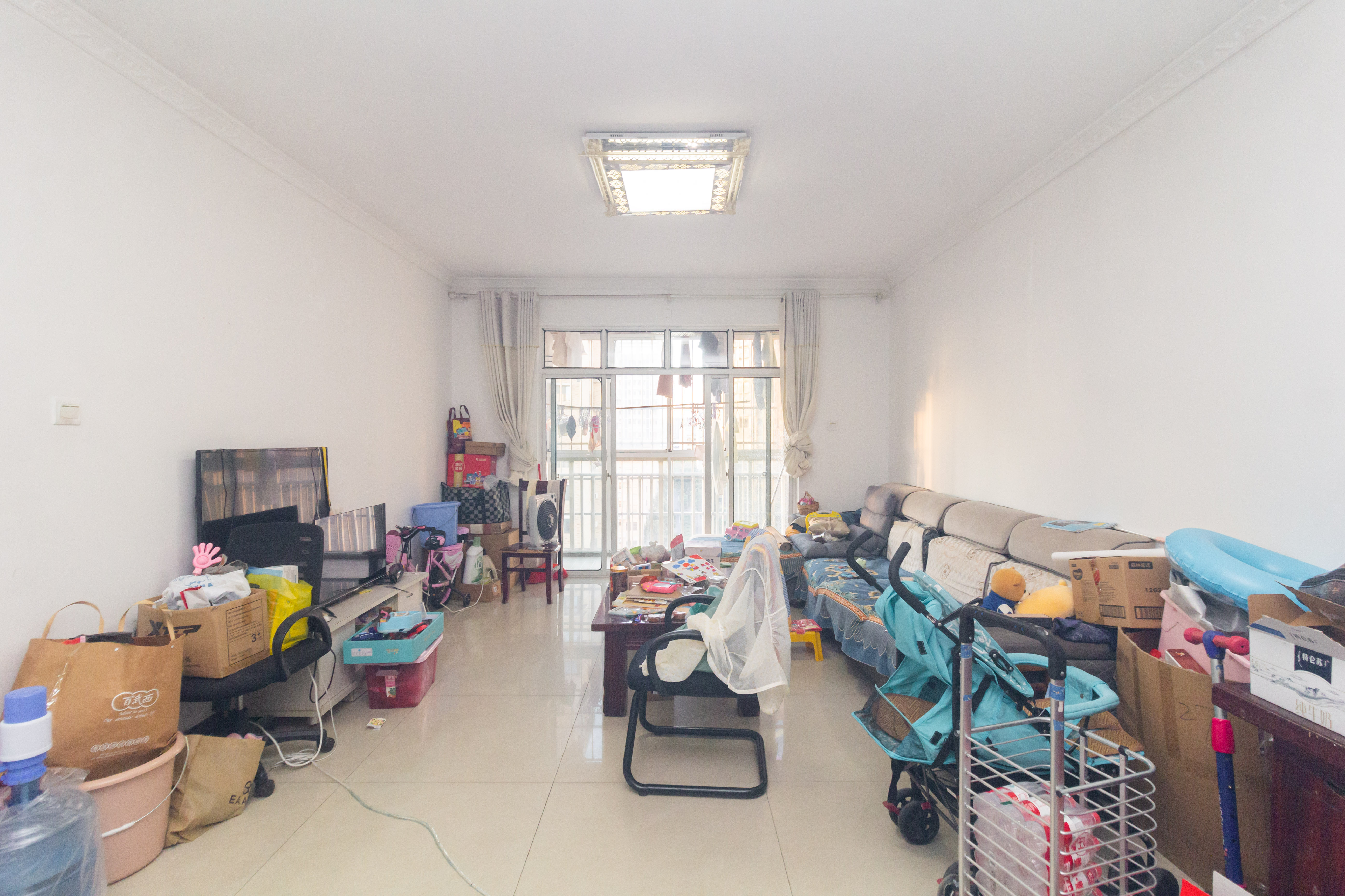 丁家高层公寓(领尚公寓) 3室2厅2卫 46.8万 丁家高层公寓(领尚公寓) 3室2厅2卫 46.8万客厅