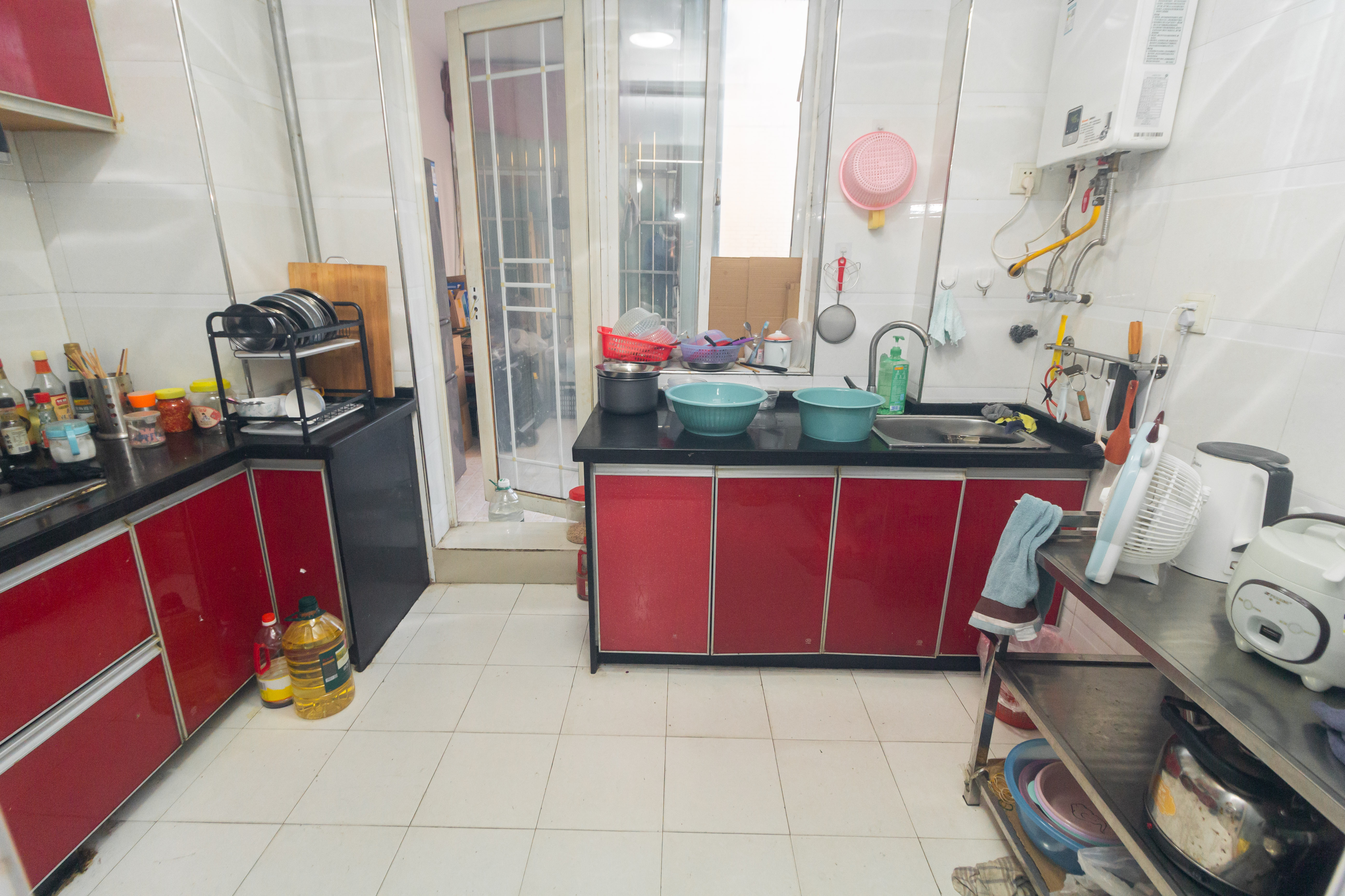 丁家高层公寓(领尚公寓) 3室2厅2卫 46.8万 丁家高层公寓(领尚公寓) 3室2厅2卫 46.8万厨房