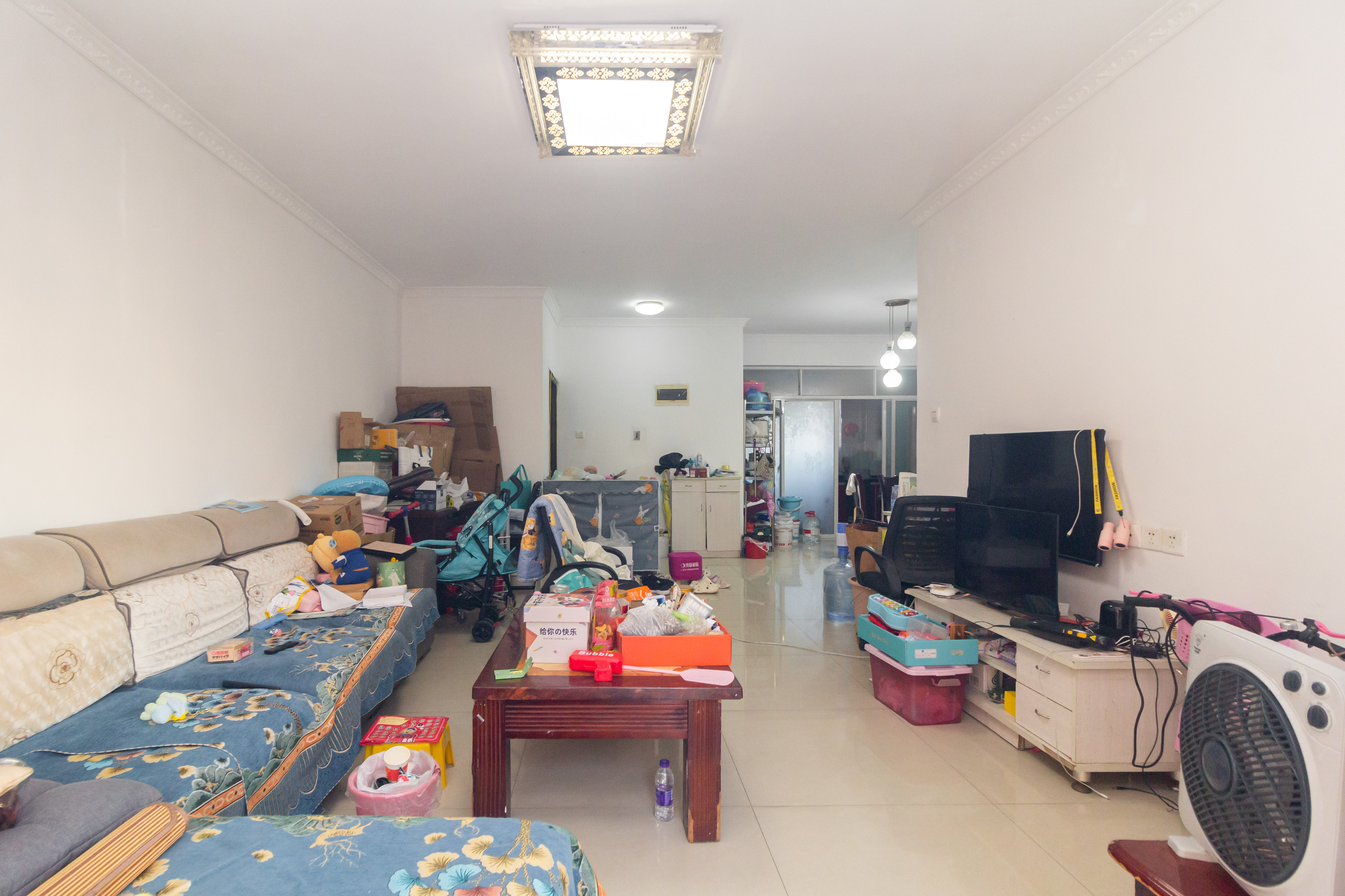 丁家高层公寓(领尚公寓) 3室2厅2卫 46.8万 丁家高层公寓(领尚公寓) 3室2厅2卫 46.8万客厅