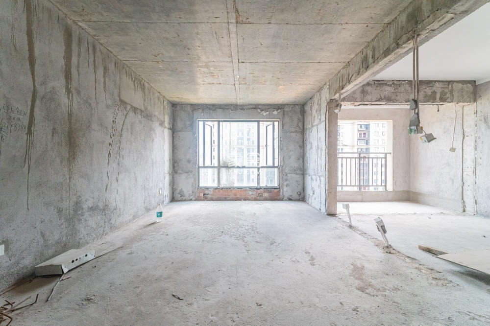 星湖湾二期高层  4室2厅2卫    120.0万