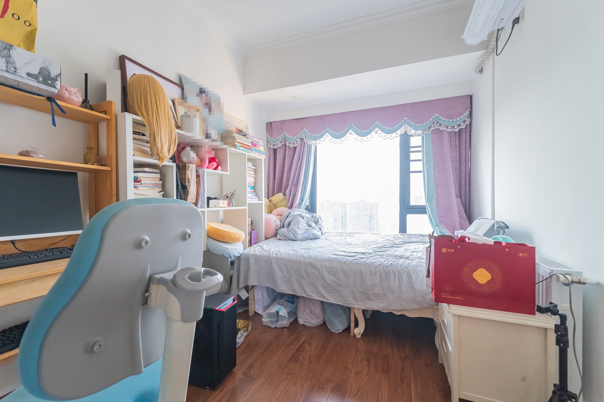 蓝山郡 4室2厅2卫 99.8万 蓝山郡 4室2厅2卫 99.8万卧室