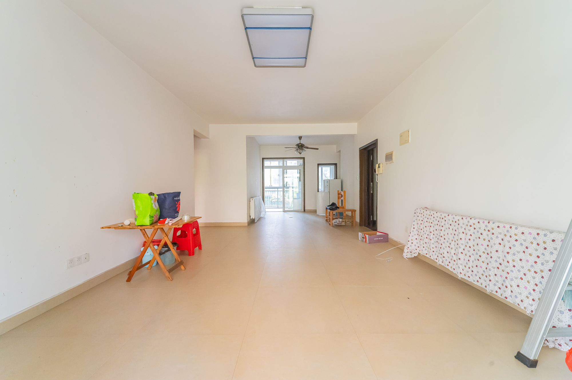 陶然居  4室2厅2卫    120.0万 陶然居  4室2厅2卫    120.0万客厅