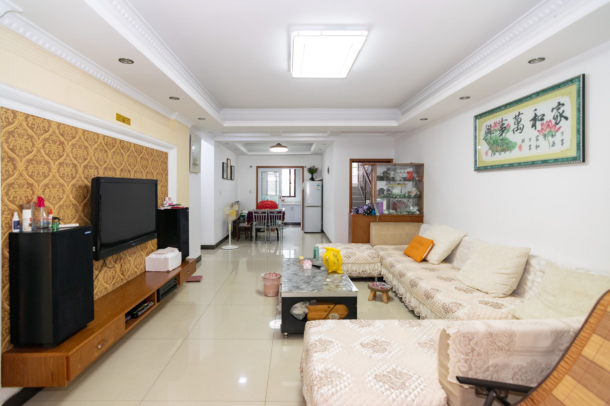 丽景华庭  2室2厅1卫    50.0万 丽景华庭  2室2厅1卫    50.0万客厅