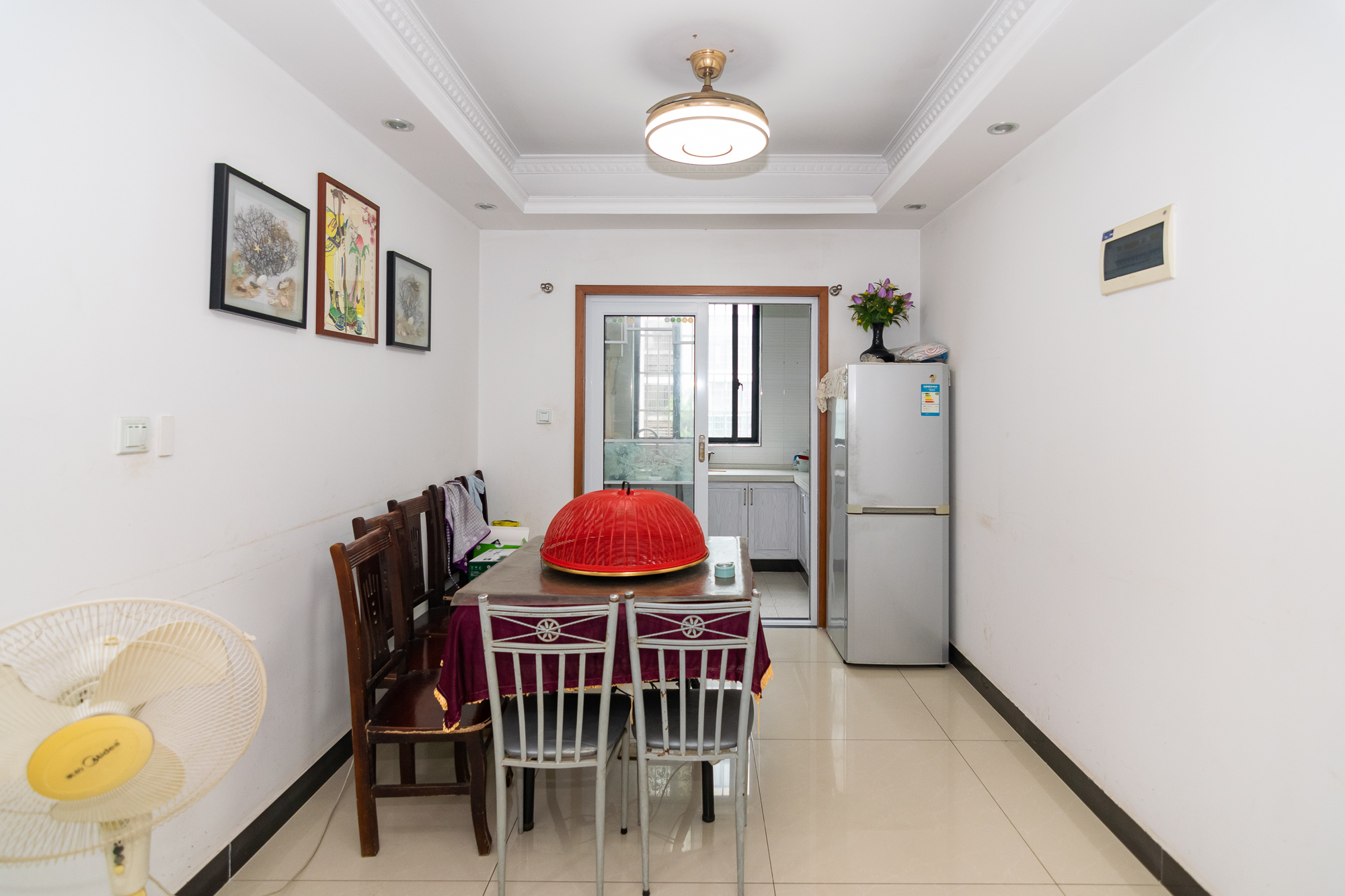 丽景华庭  2室2厅1卫    50.0万 丽景华庭  2室2厅1卫    50.0万客厅