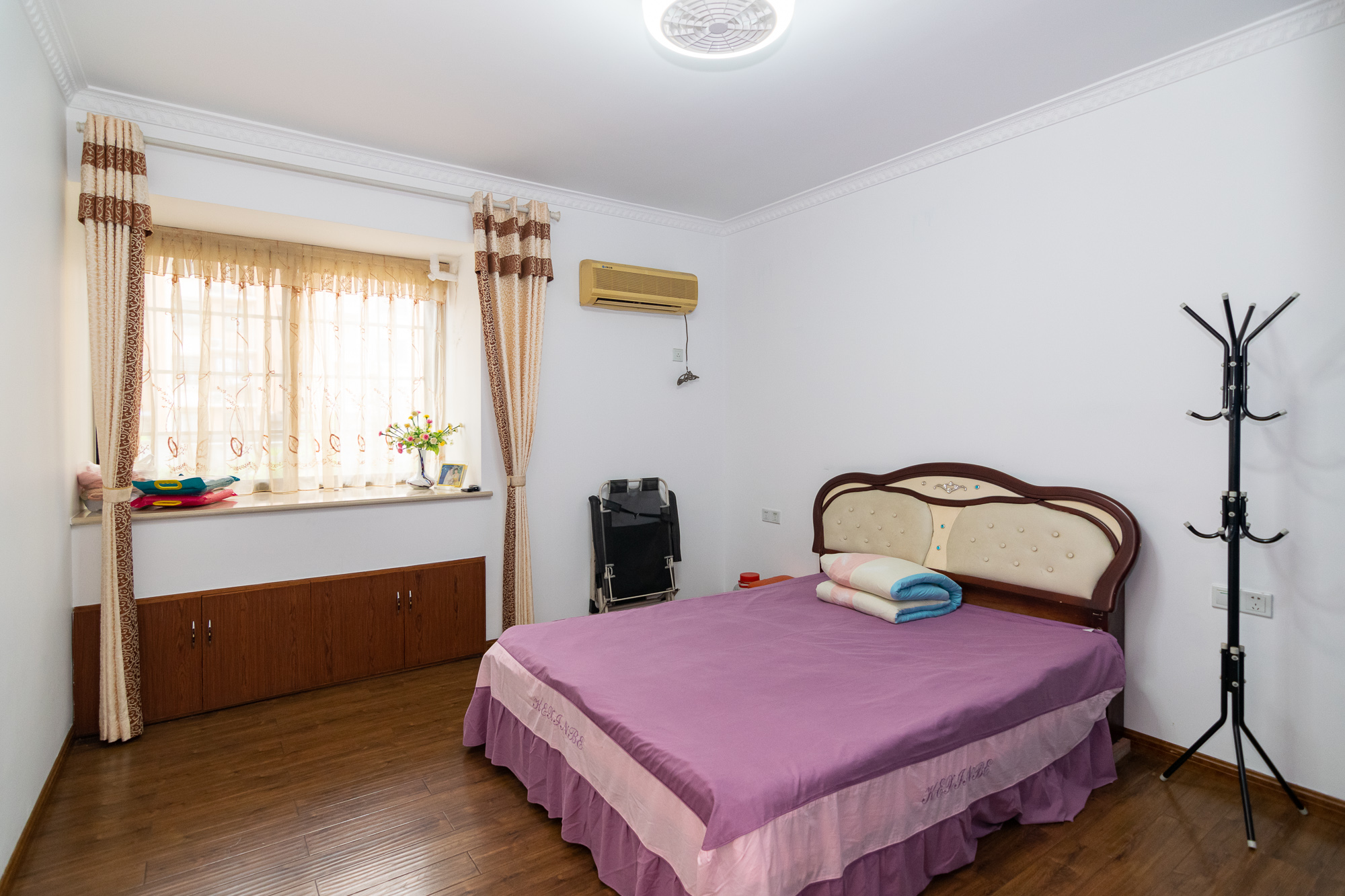 丽景华庭  2室2厅1卫    50.0万 丽景华庭  2室2厅1卫    50.0万卧室