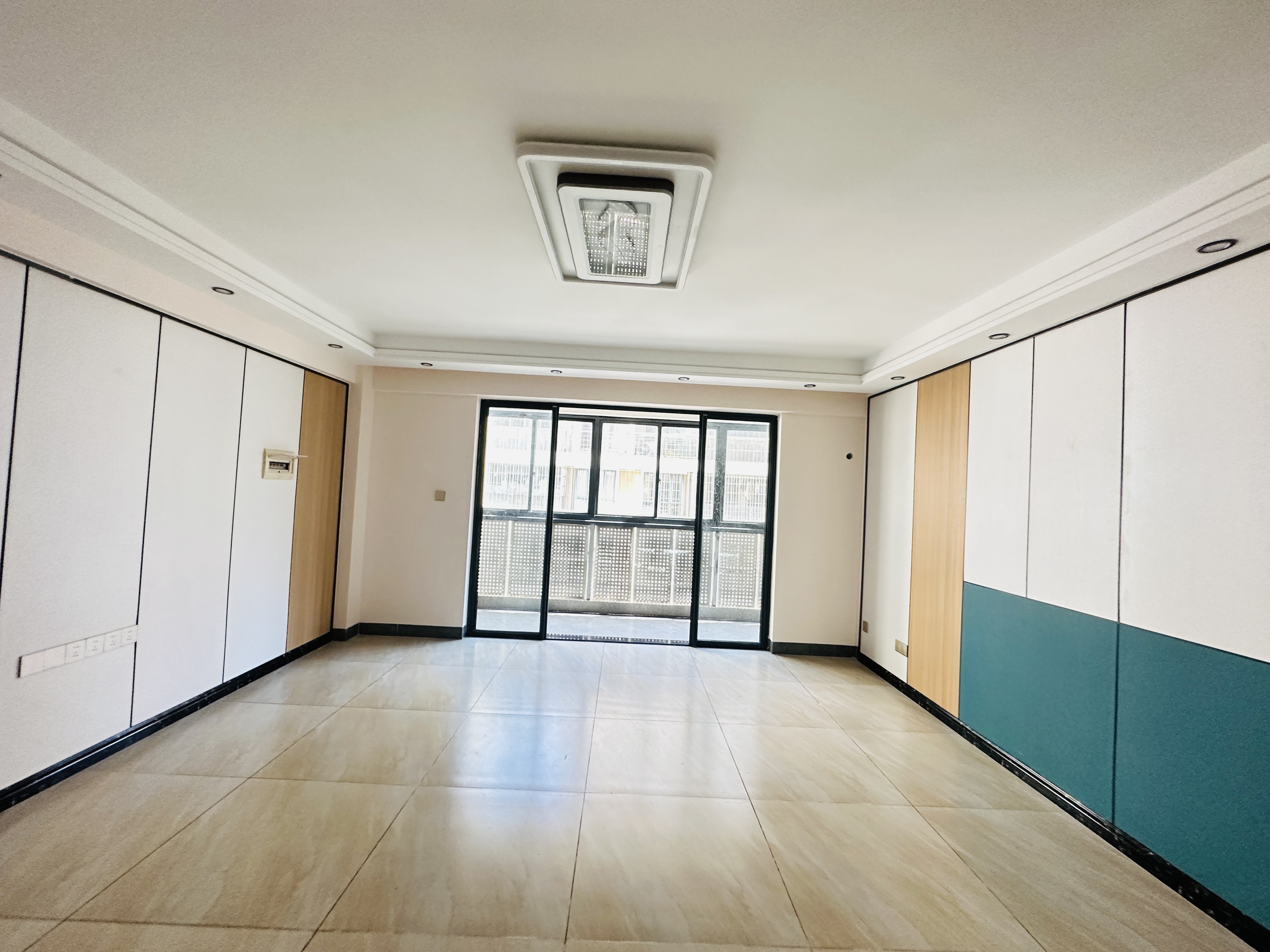 铭盛檀香洲  3室2厅2卫    159.8万 铭盛檀香洲  3室2厅2卫    159.8万客厅