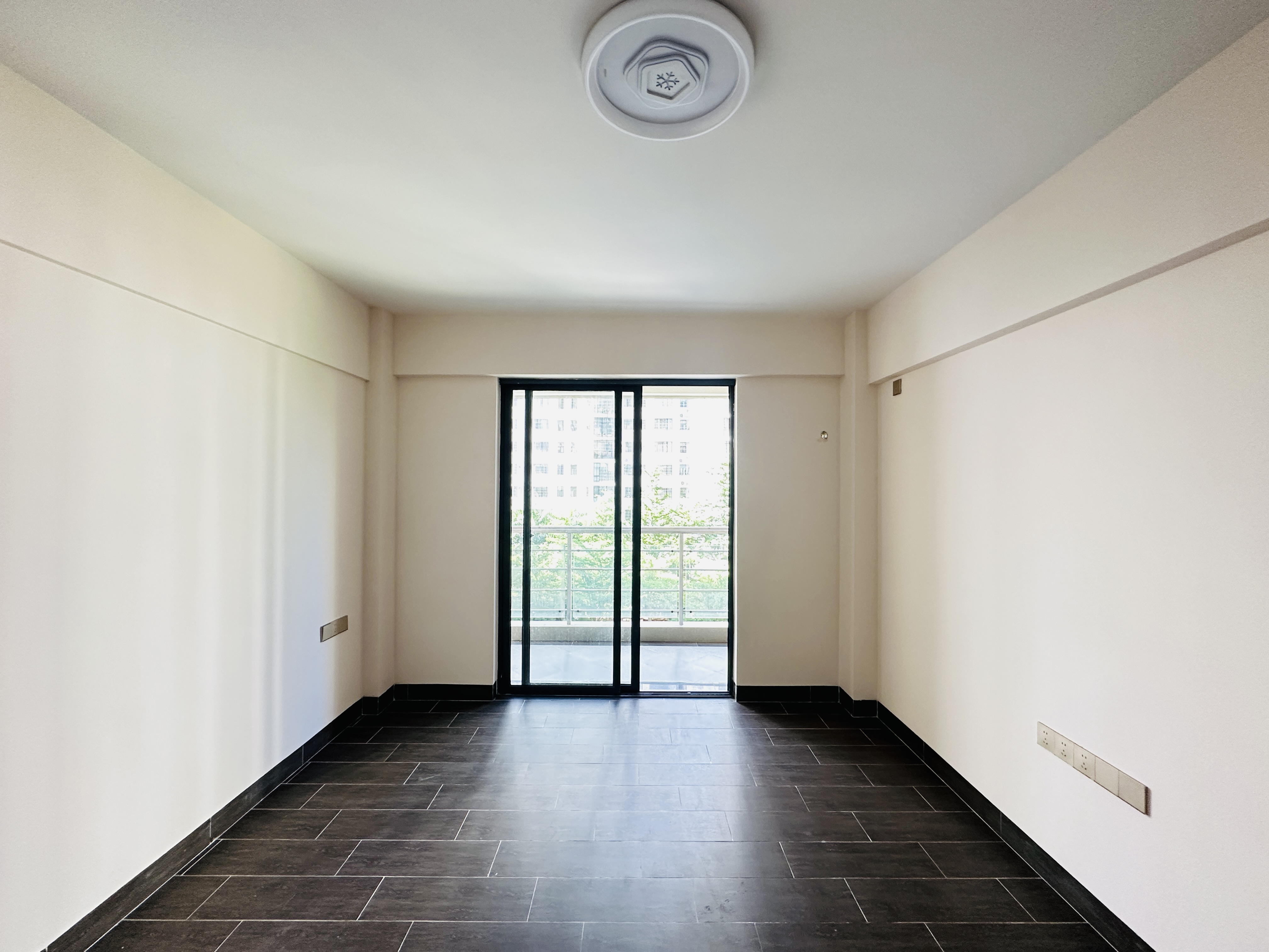 铭盛檀香洲  3室2厅2卫    159.8万 铭盛檀香洲  3室2厅2卫    159.8万卧室