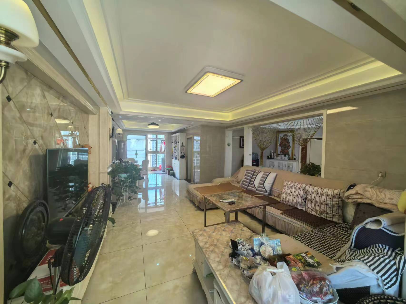 经世皇城 3室2厅2卫 80.0万 经世皇城 3室2厅2卫 80.0万室内图