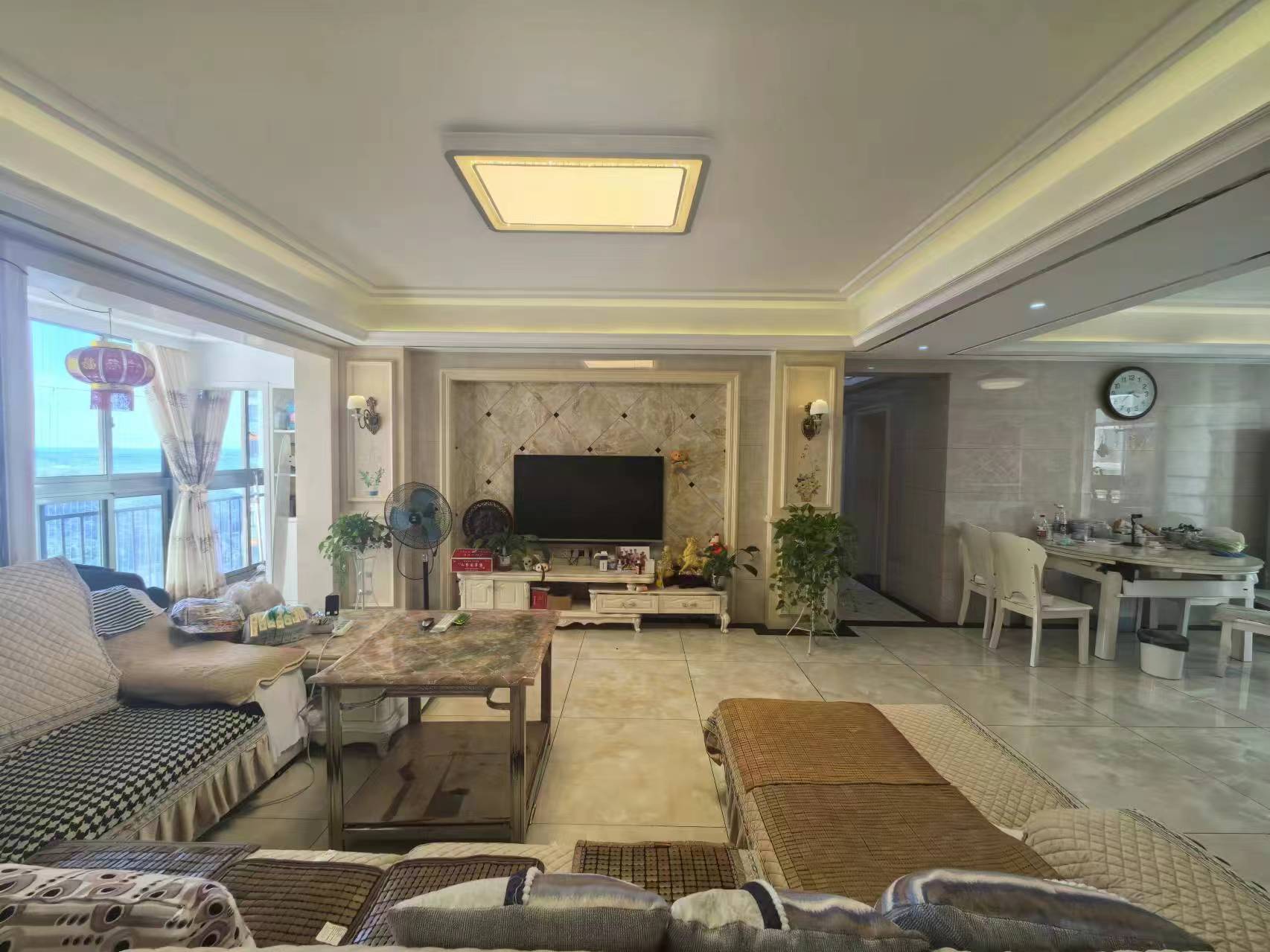 经世皇城 3室2厅2卫 80.0万 经世皇城 3室2厅2卫 80.0万室内图