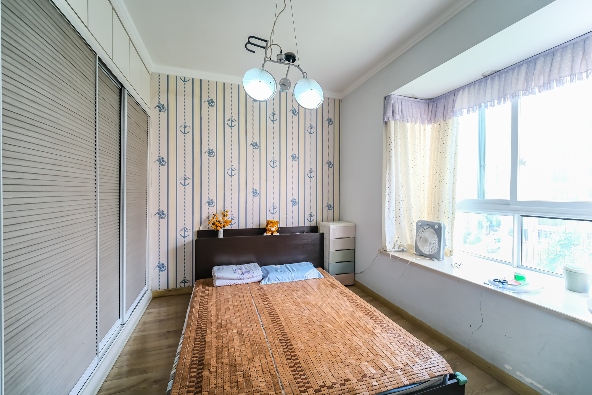 长丰星城 4室2厅2卫 84.8万 长丰星城 4室2厅2卫 84.8万卧室