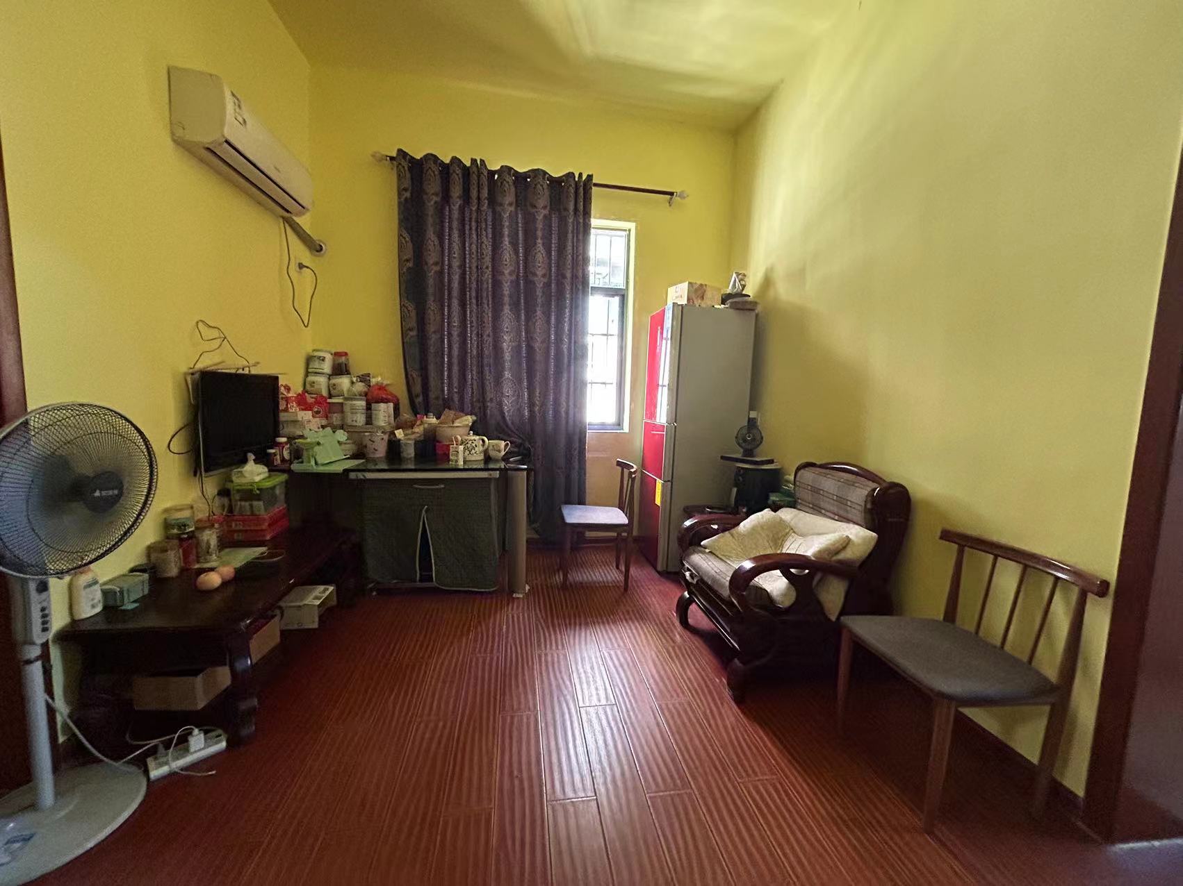 花园二村 2室2厅1卫 31.8万 花园二村 2室2厅1卫 31.8万室内图