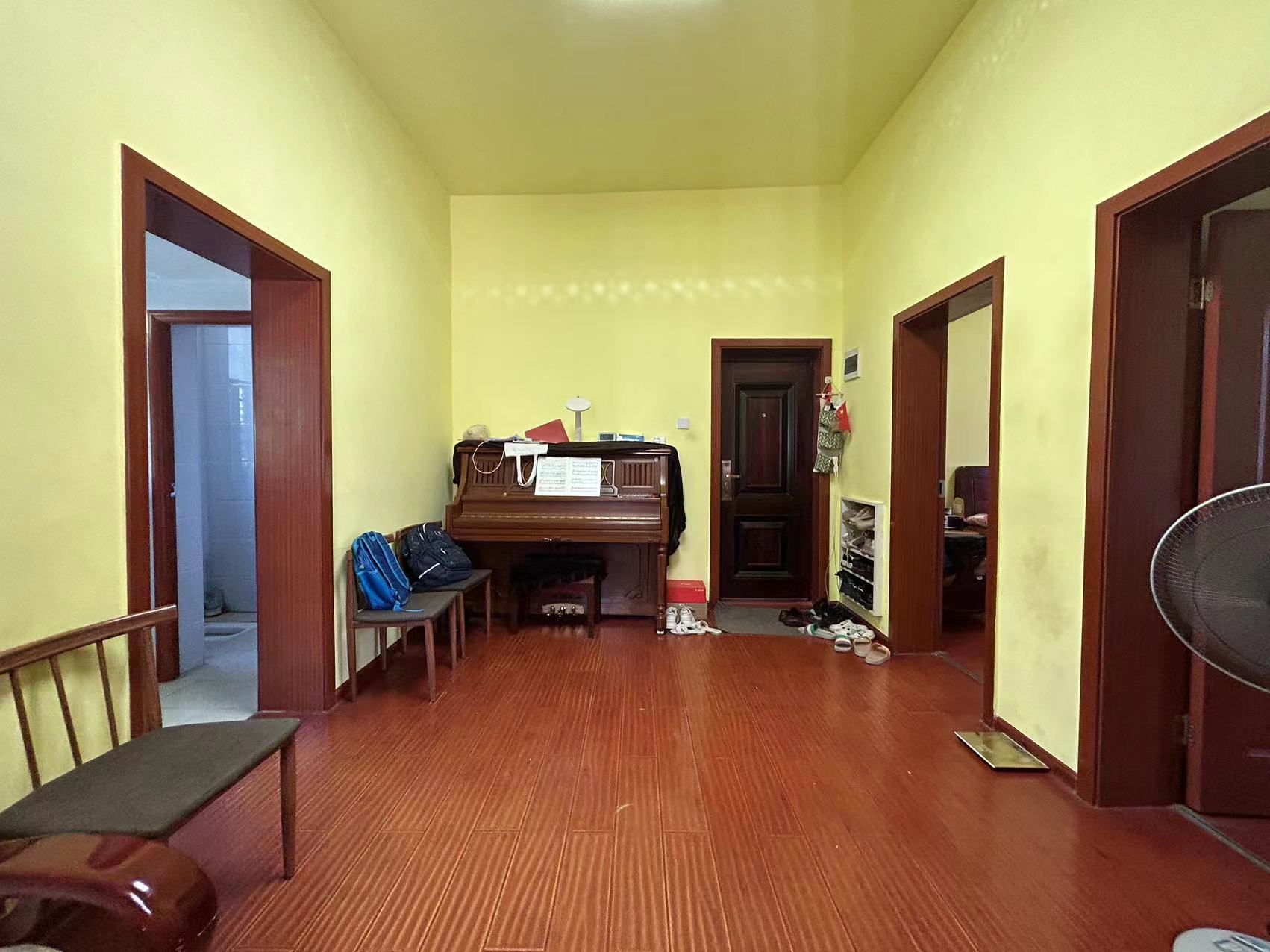 花园二村 2室2厅1卫 31.8万 花园二村 2室2厅1卫 31.8万室内图