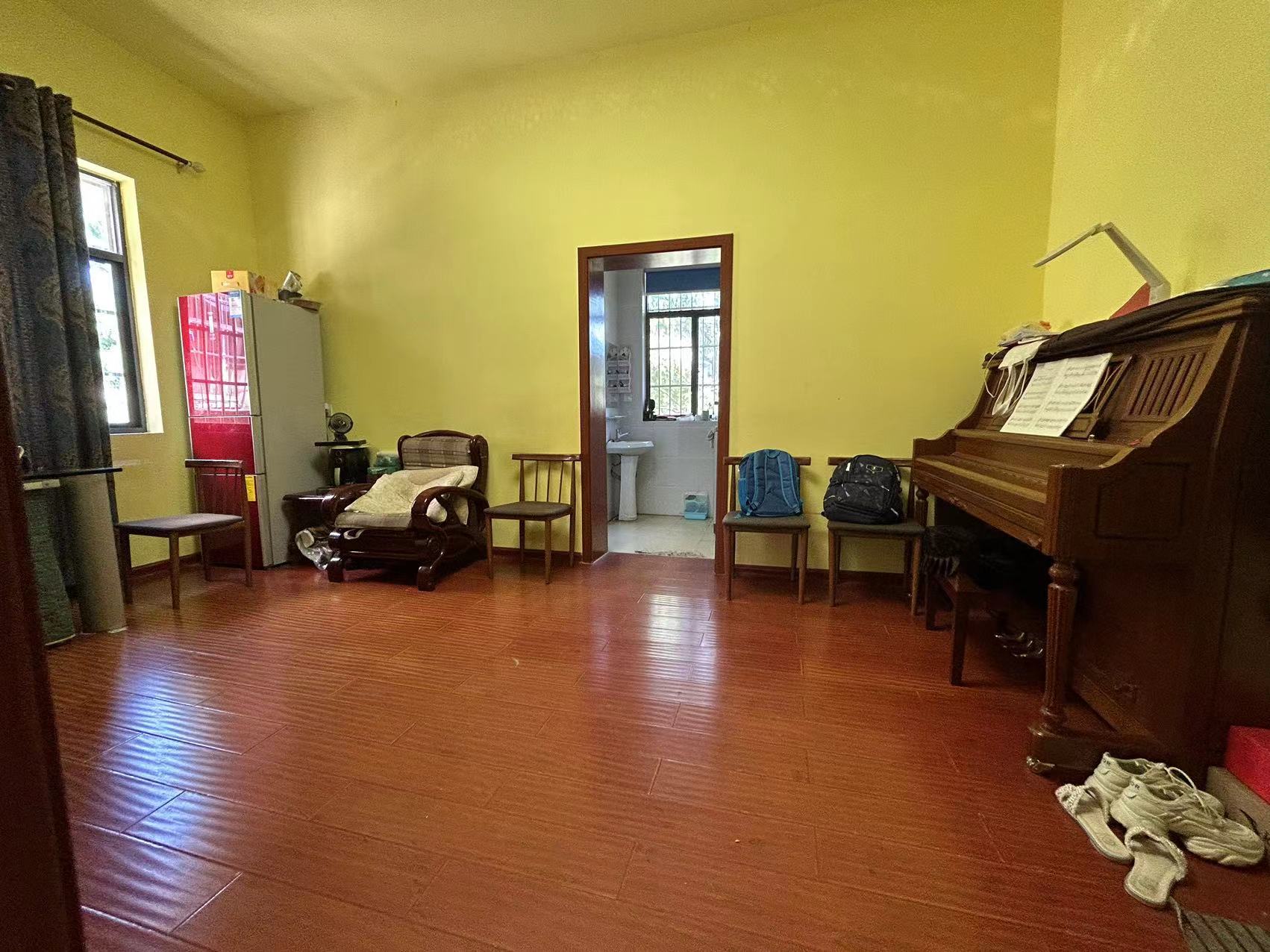 花园二村 2室2厅1卫 31.8万 花园二村 2室2厅1卫 31.8万室内图