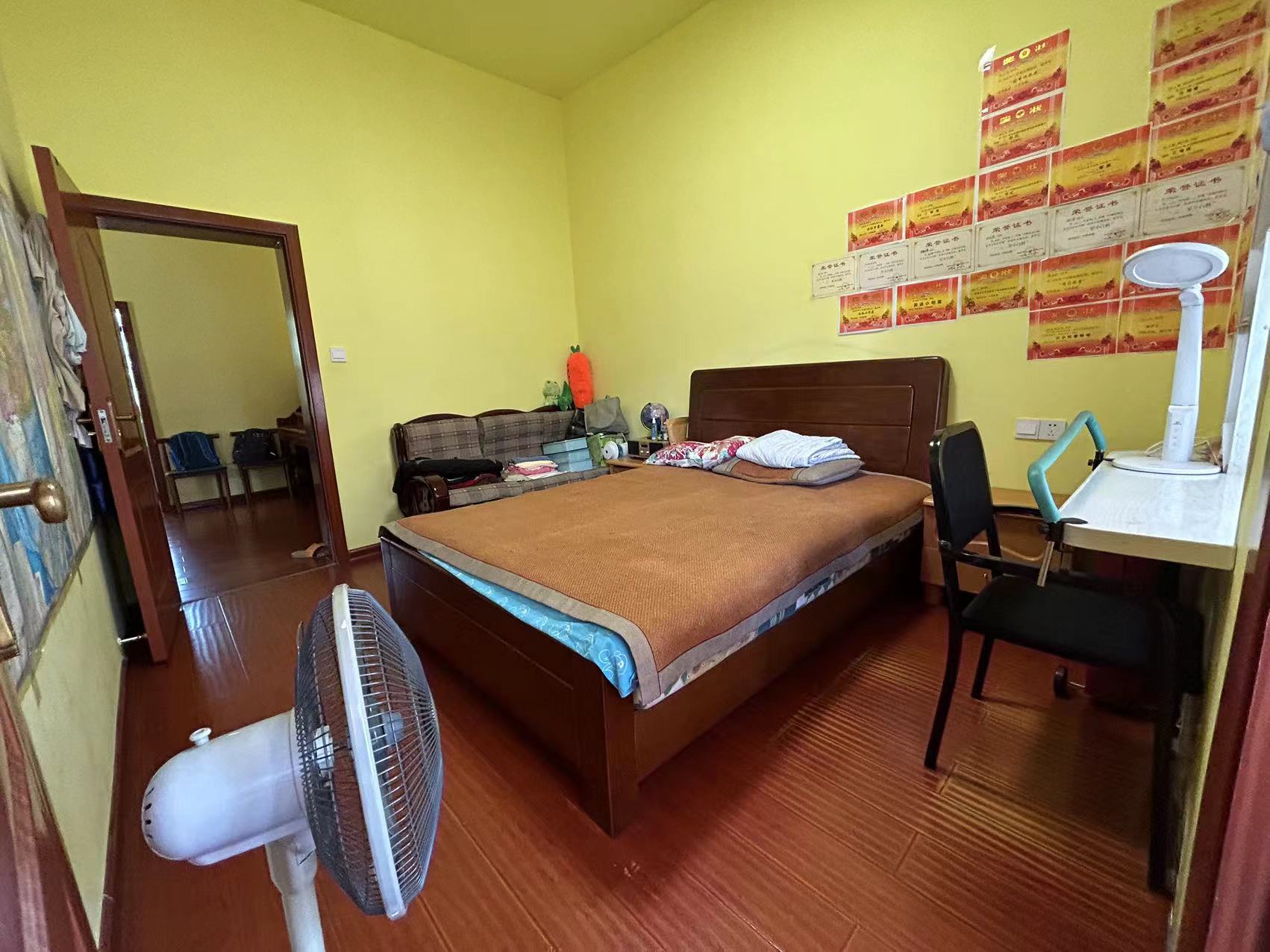 花园二村 2室2厅1卫 31.8万 花园二村 2室2厅1卫 31.8万室内图