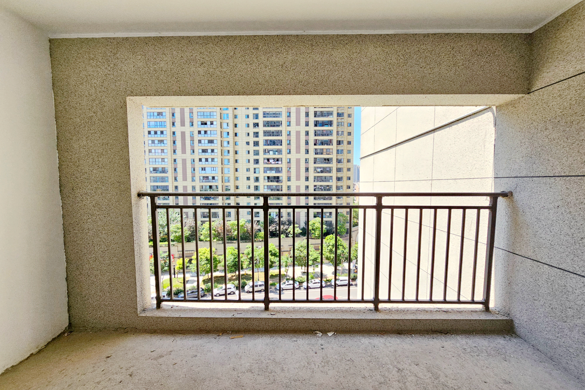 阳光城尚东湾凌云府 4室2厅2卫 113.0万 阳光城尚东湾凌云府 4室2厅2卫 113.0万阳台