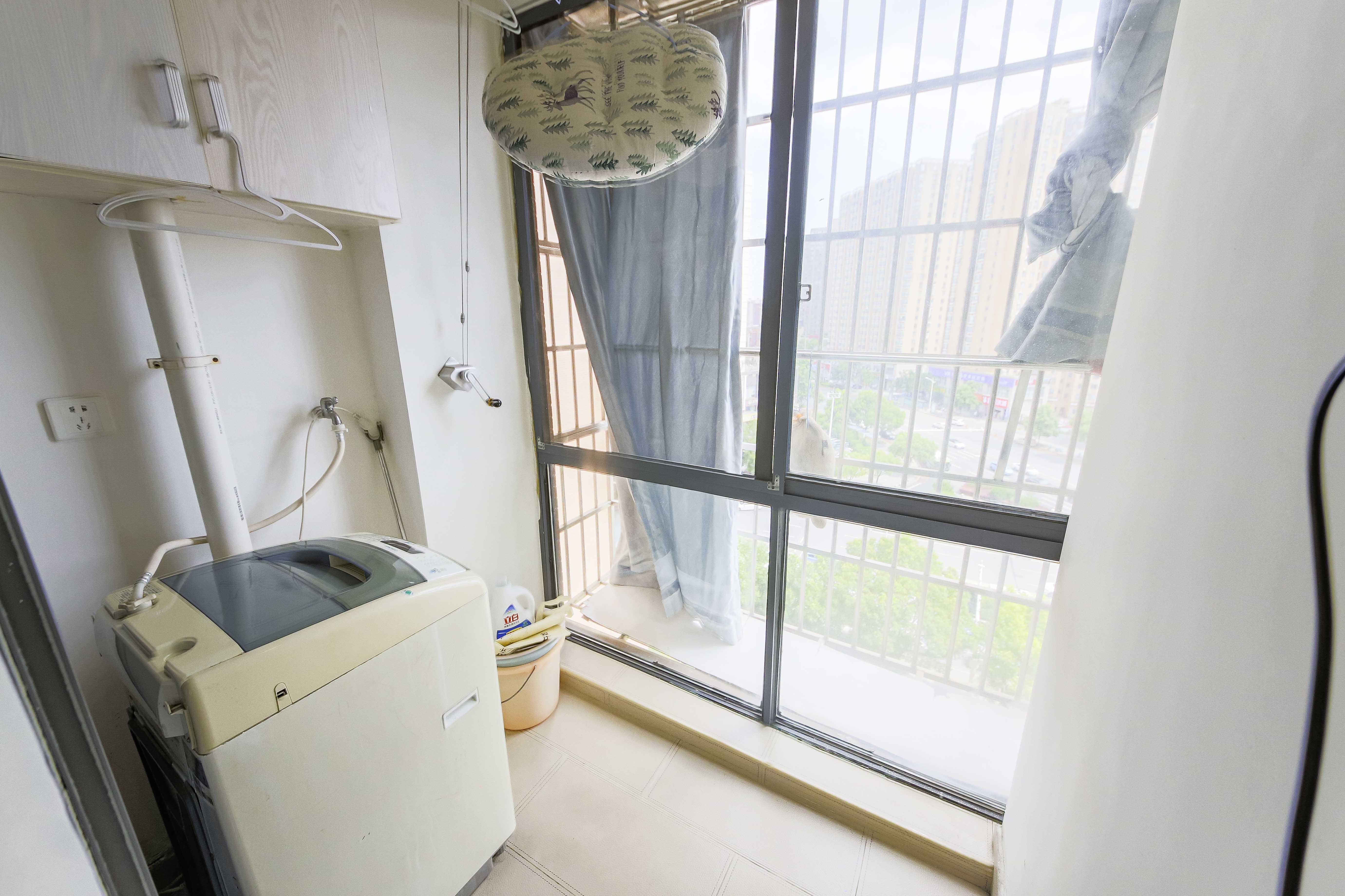 时代公馆  1室1厅1卫   36.00万阳台