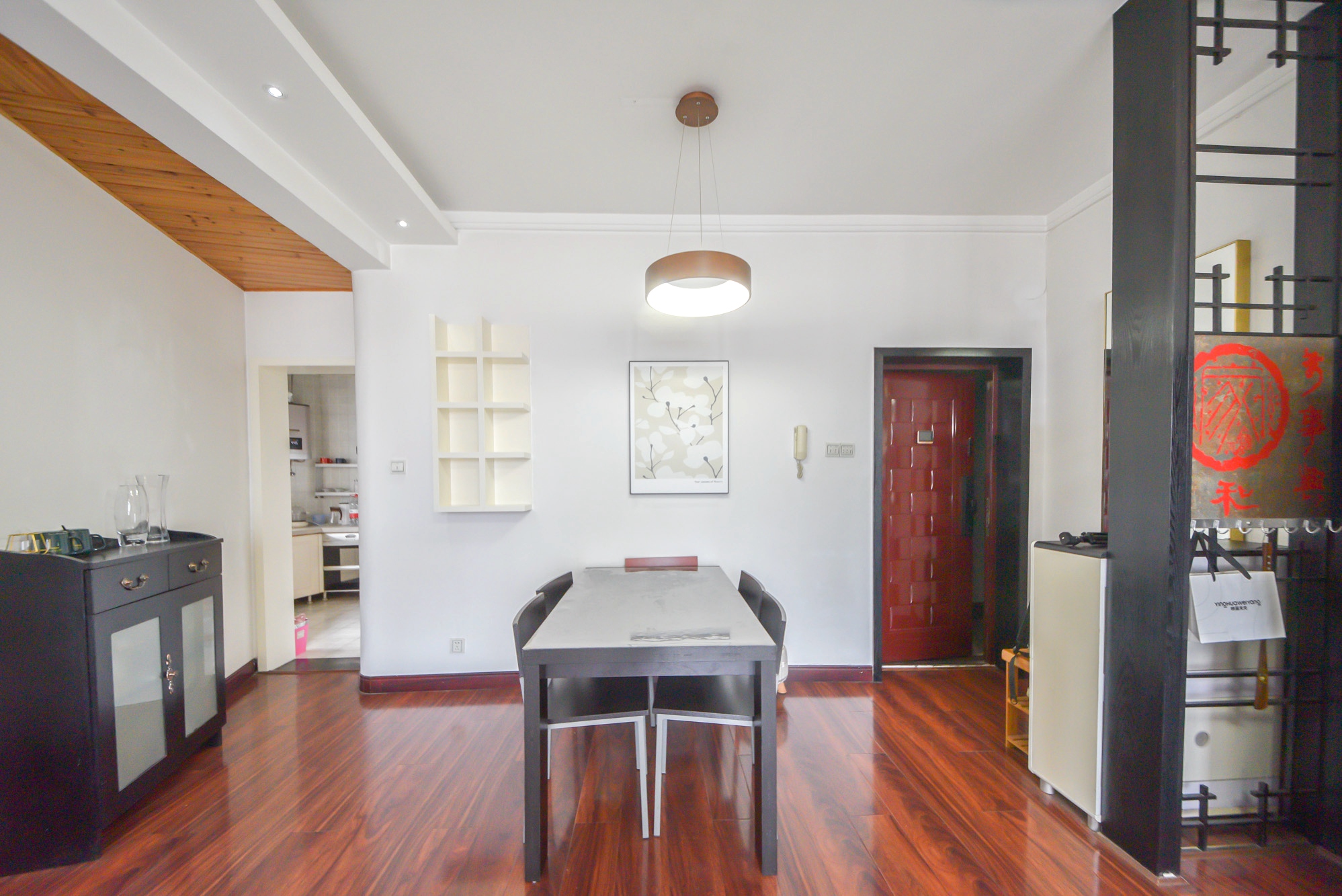 城南郡  3室2厅2卫    96.0万客厅