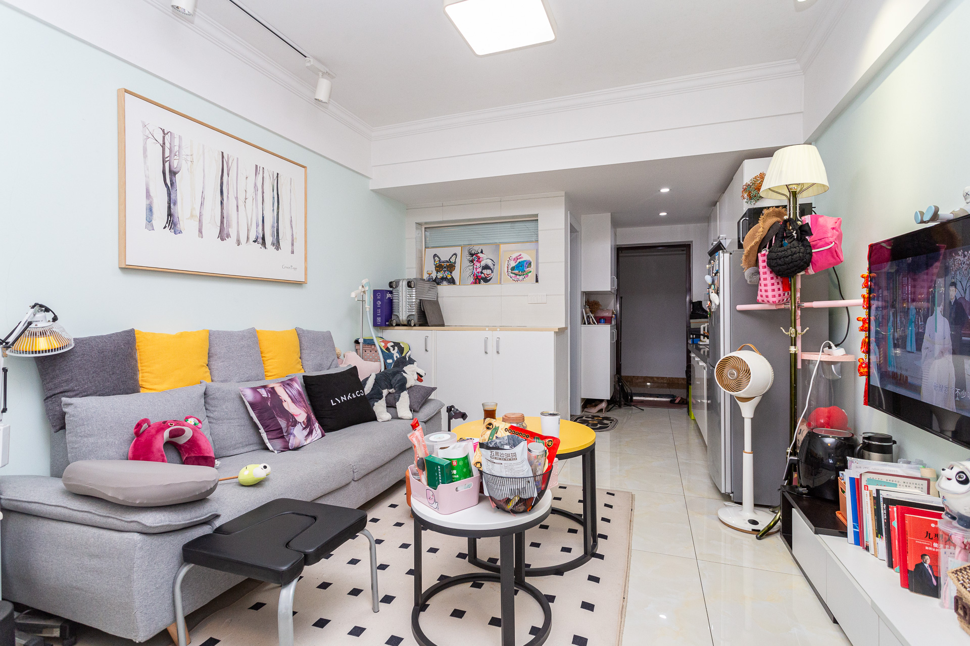 Cross尚公馆 1室1厅1卫 30.0万 Cross尚公馆 1室1厅1卫 30.0万客厅