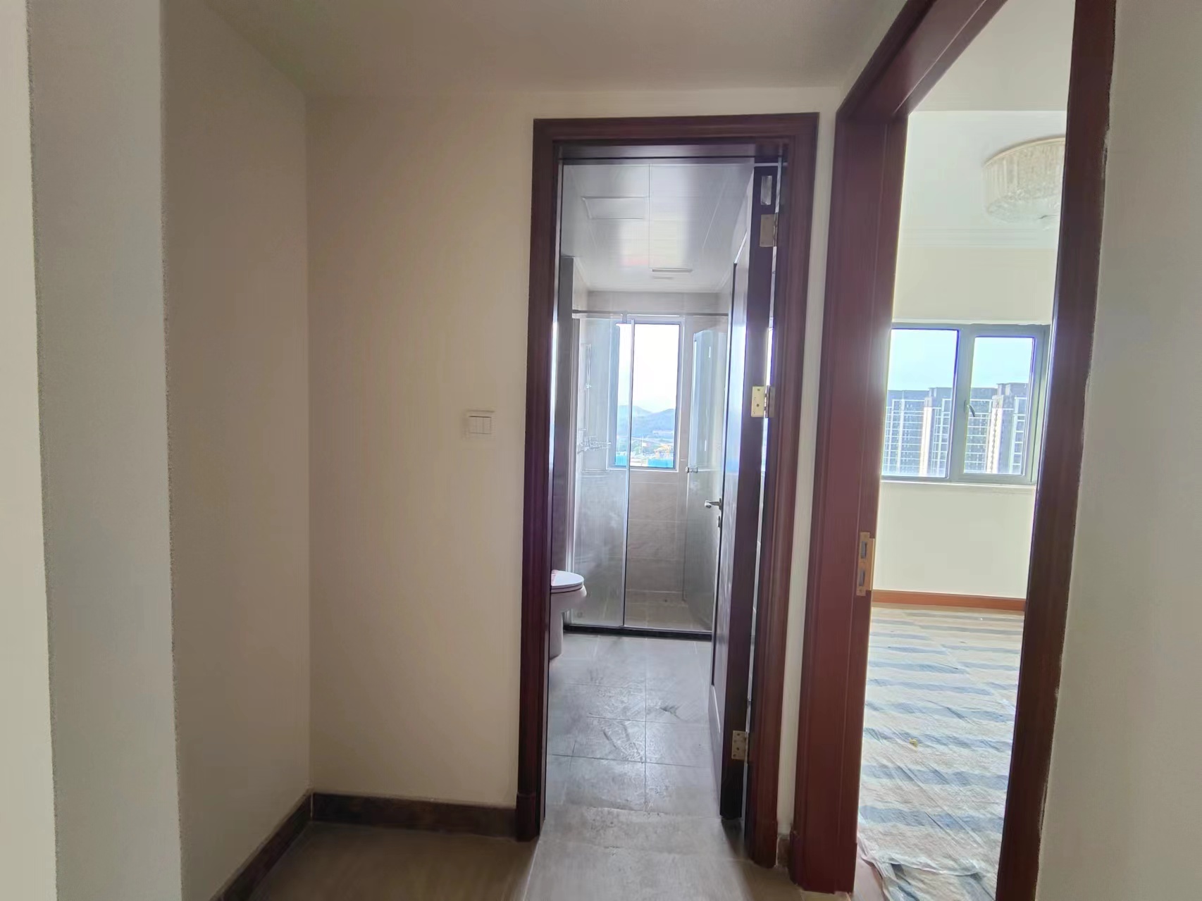 恒大华府 3室2厅2卫 80.0万 恒大华府 3室2厅2卫 80.0万室内图