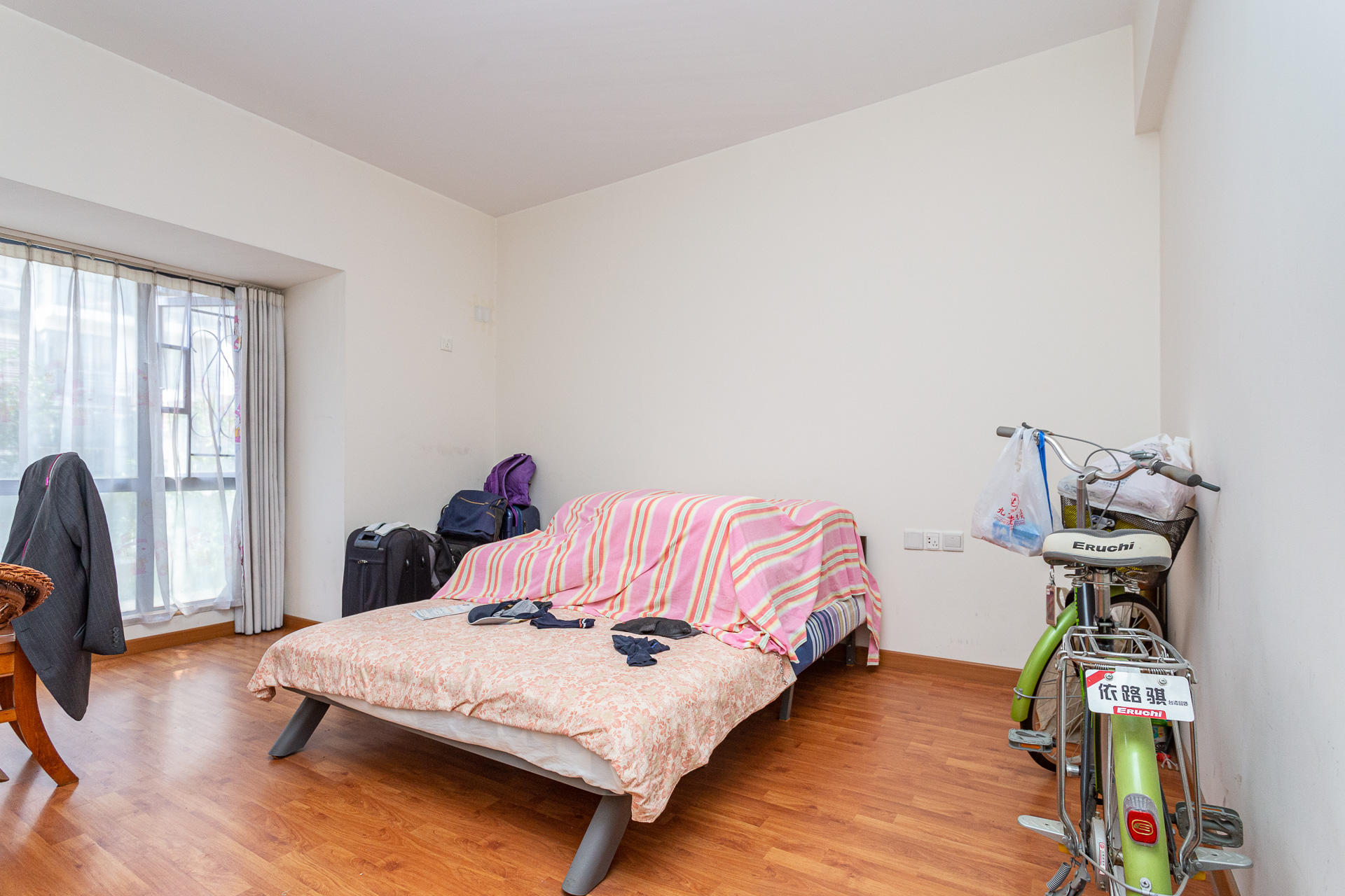 南山苏迪亚诺 4室2厅2卫 90.0万 南山苏迪亚诺 4室2厅2卫 90.0万卧室