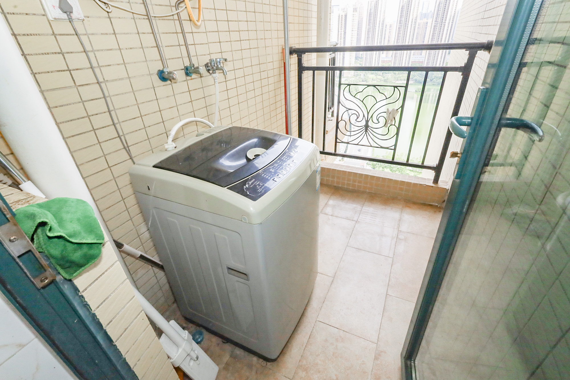 恒大御景湾  3室2厅2卫    146.8万其他