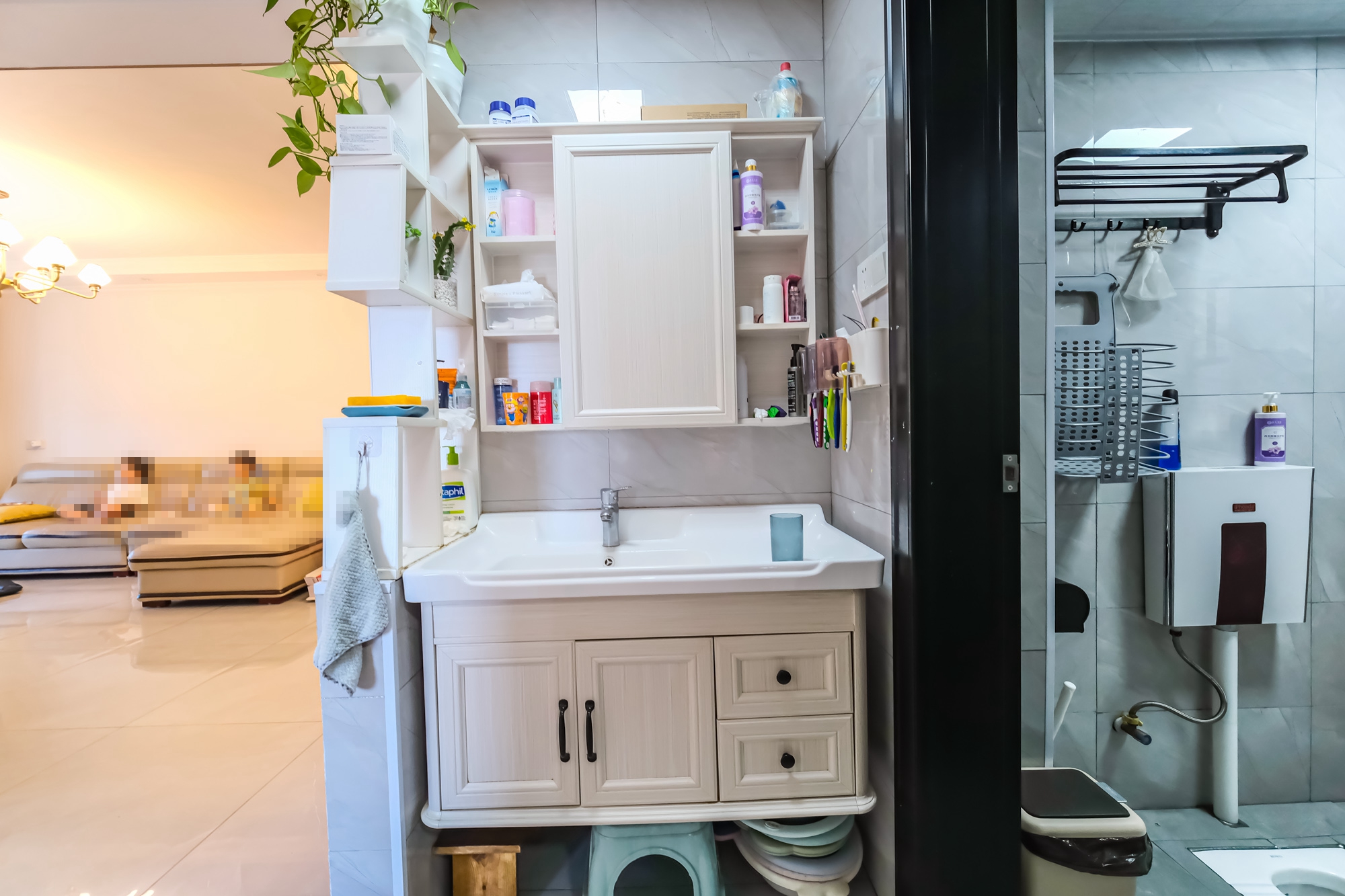 荣盛花语城 3室2厅1卫 81.8万 荣盛花语城 3室2厅1卫 81.8万卫生间