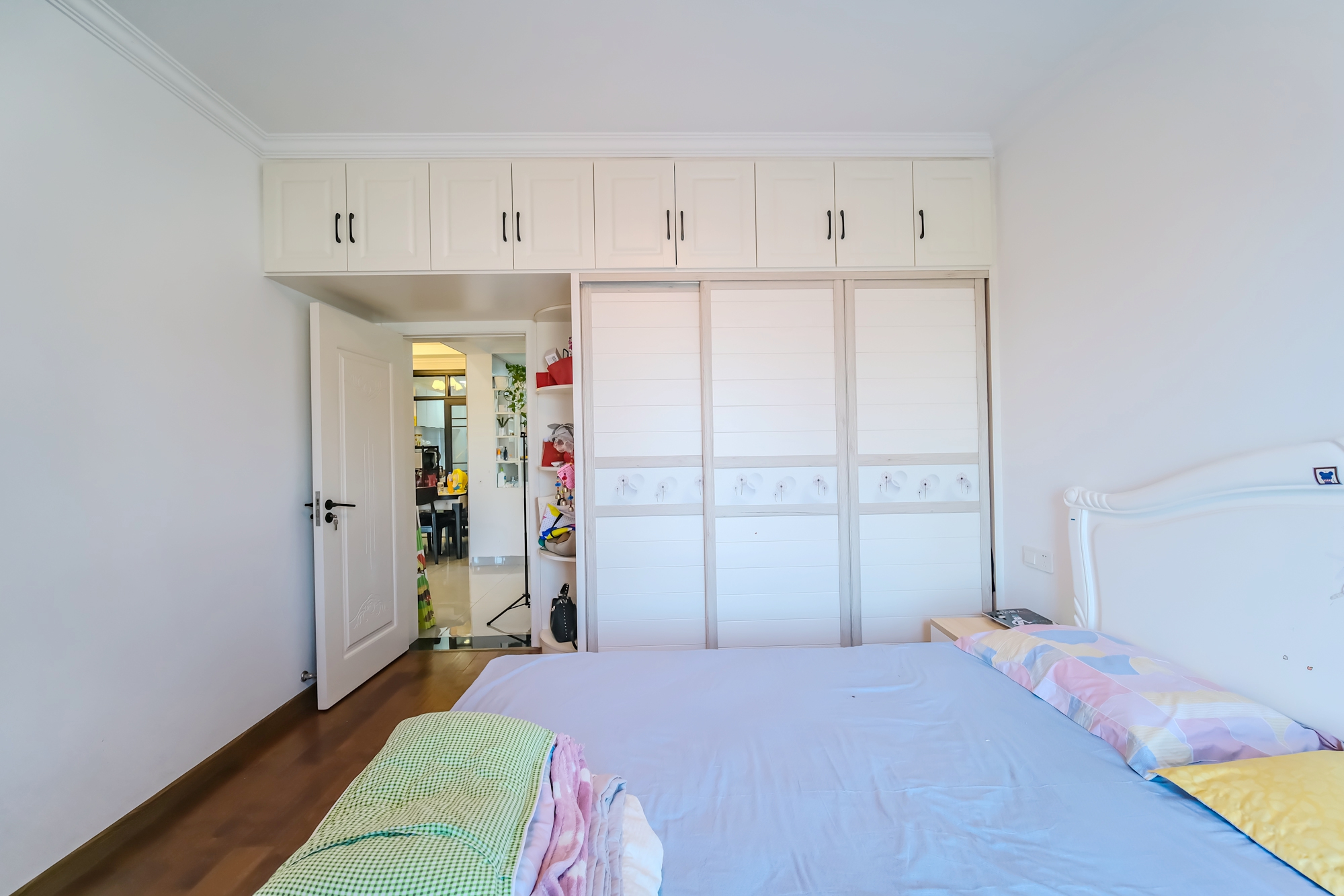 荣盛花语城 3室2厅1卫 81.8万 荣盛花语城 3室2厅1卫 81.8万卧室