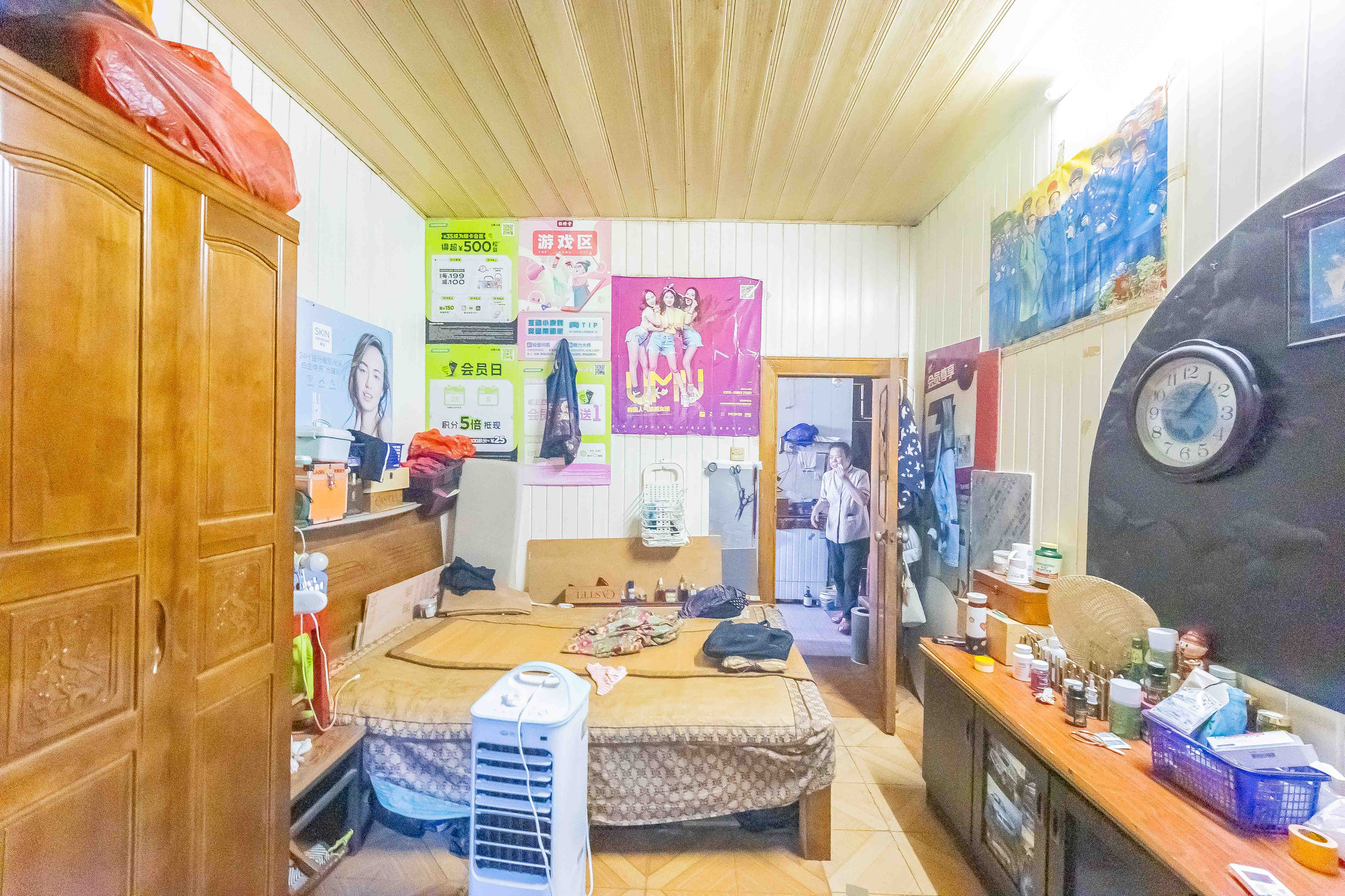 东瓜山一村  1室1厅1卫   50.00万卧室