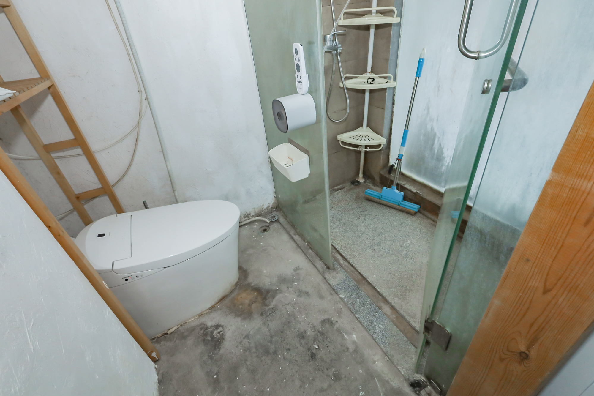 郡原广场  1室1厅1卫   58.00万卫生间
