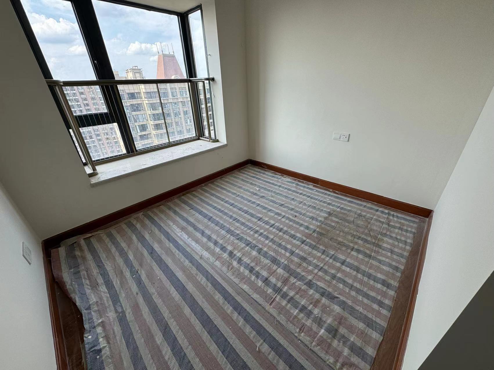 恒大华府 3室2厅2卫 83.0万 恒大华府 3室2厅2卫 83.0万室内图