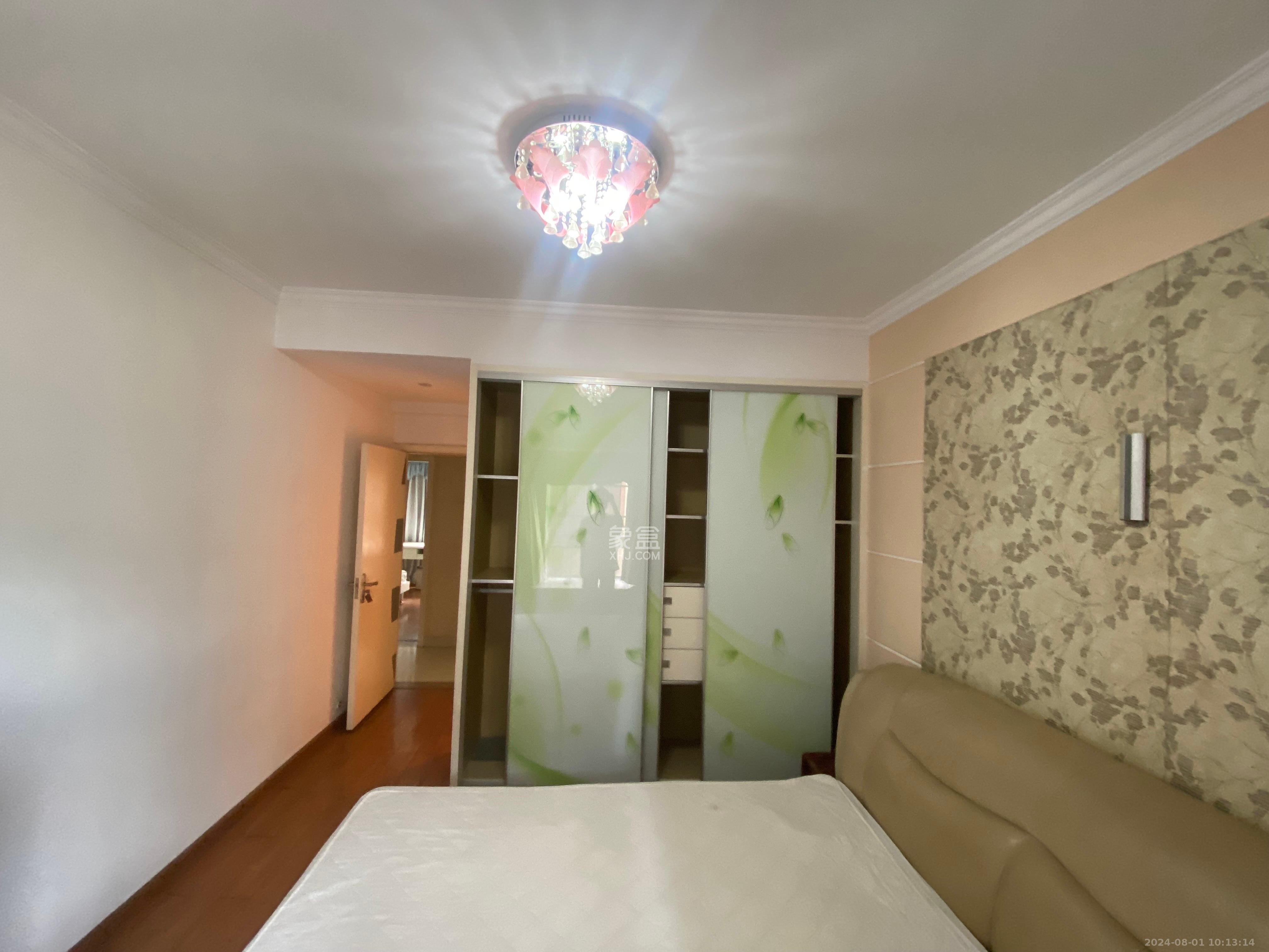 紫云阁 3室2厅2卫 2000.0元/月 紫云阁 3室2厅2卫 2000.0元/月室内图