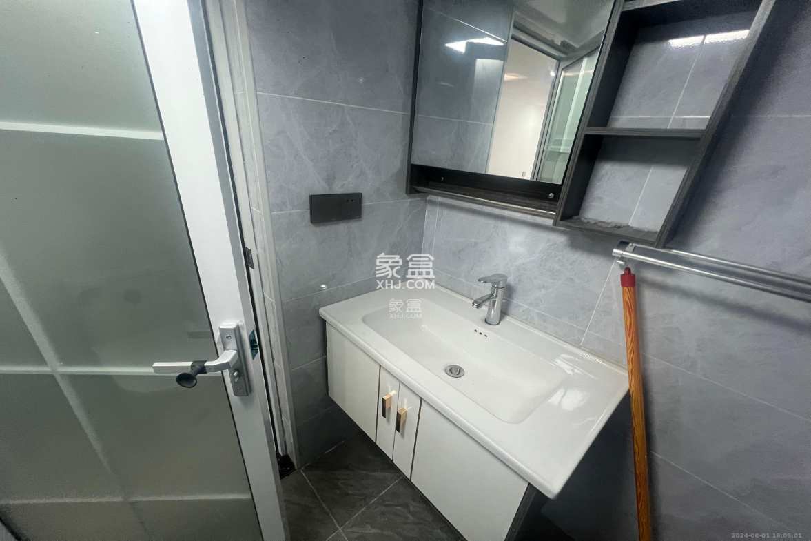 柏家塘小区  1室0厅0卫    500.0元/月 柏家塘小区  1室0厅0卫    500.0元/月室内图