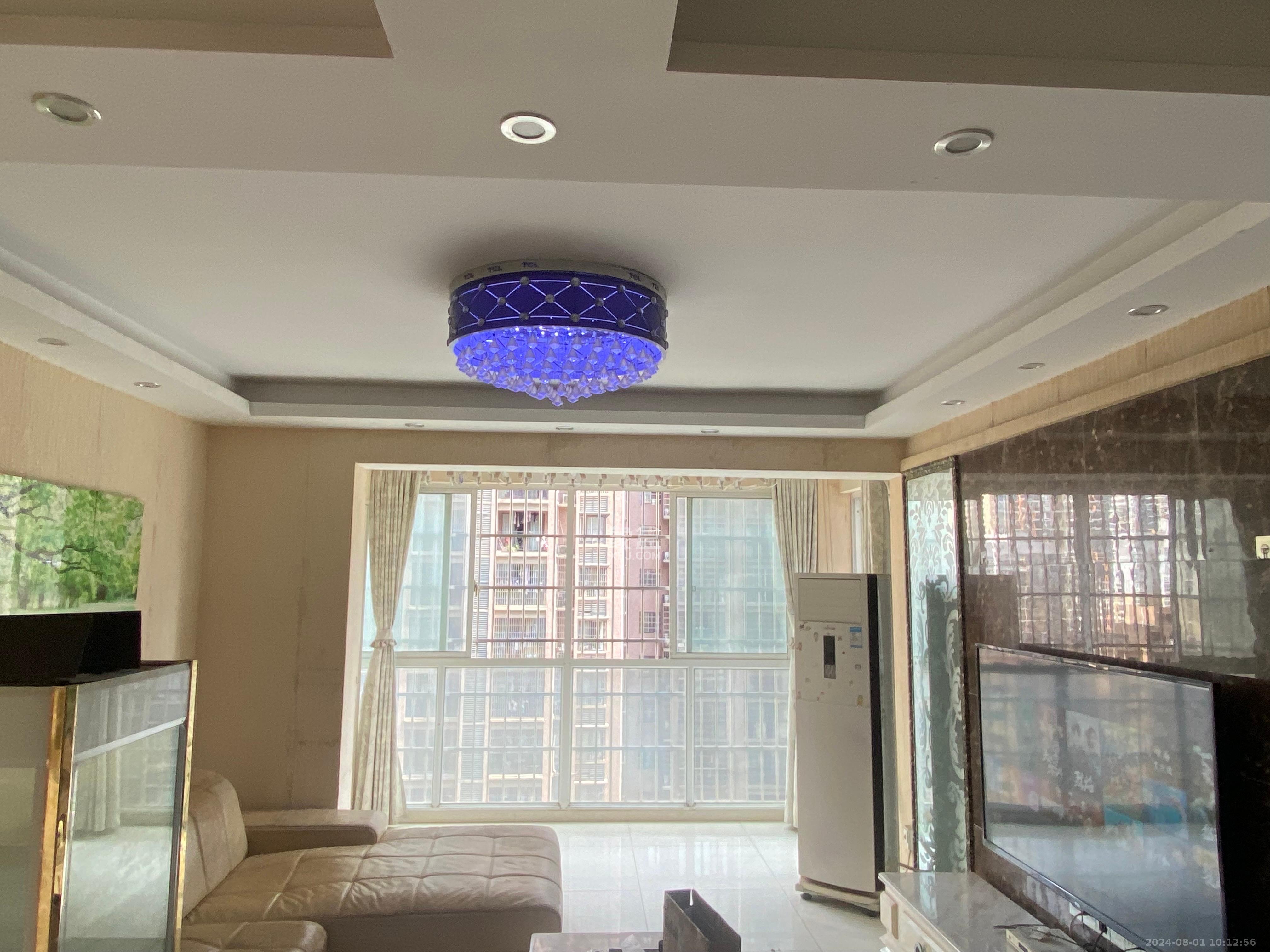 紫云阁  3室2厅2卫    2000.0元/月室内图