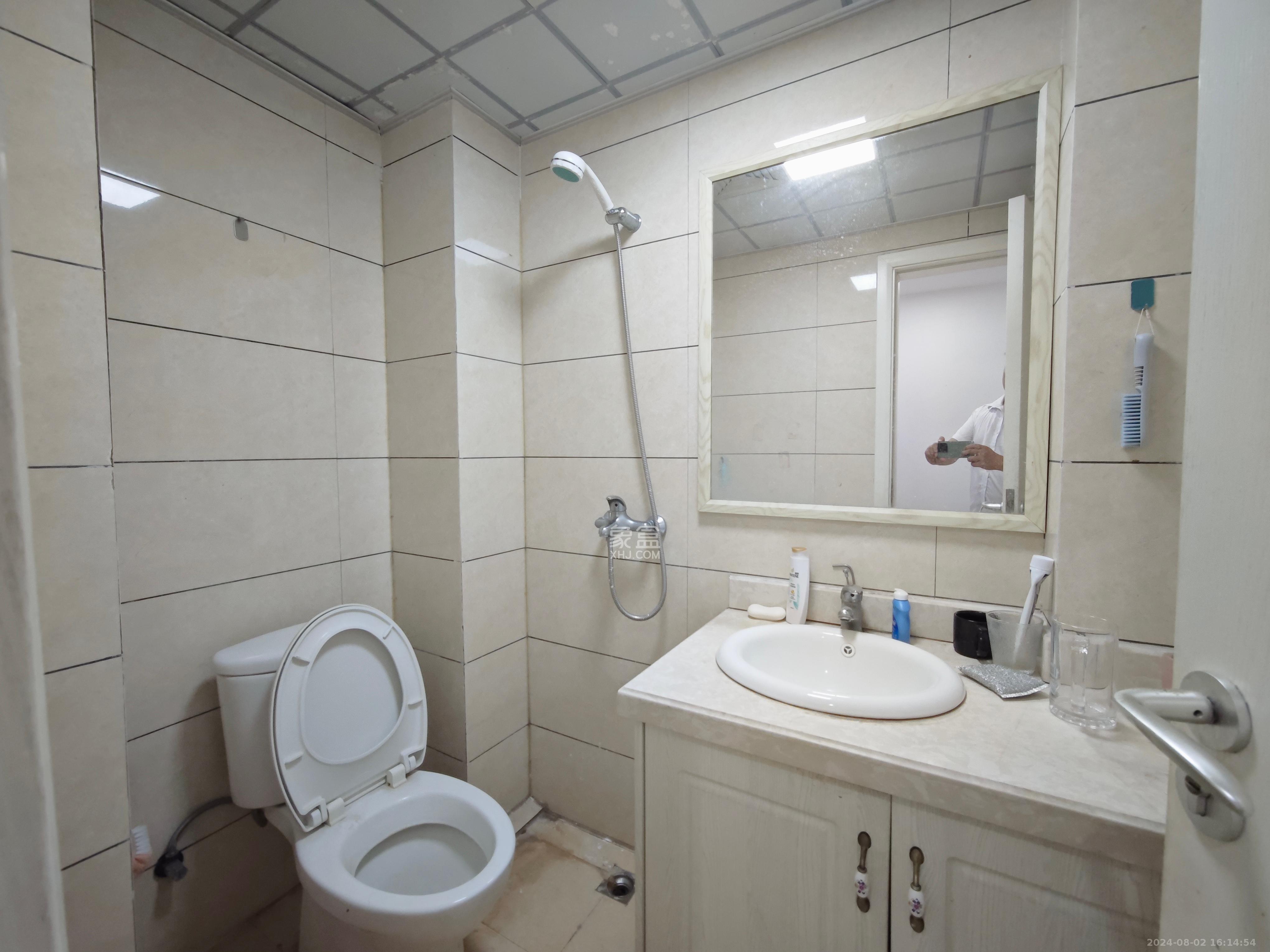 蓝湾国际广场 2室1厅1卫 2800.0元/月 蓝湾国际广场 2室1厅1卫 2800.0元/月室内图